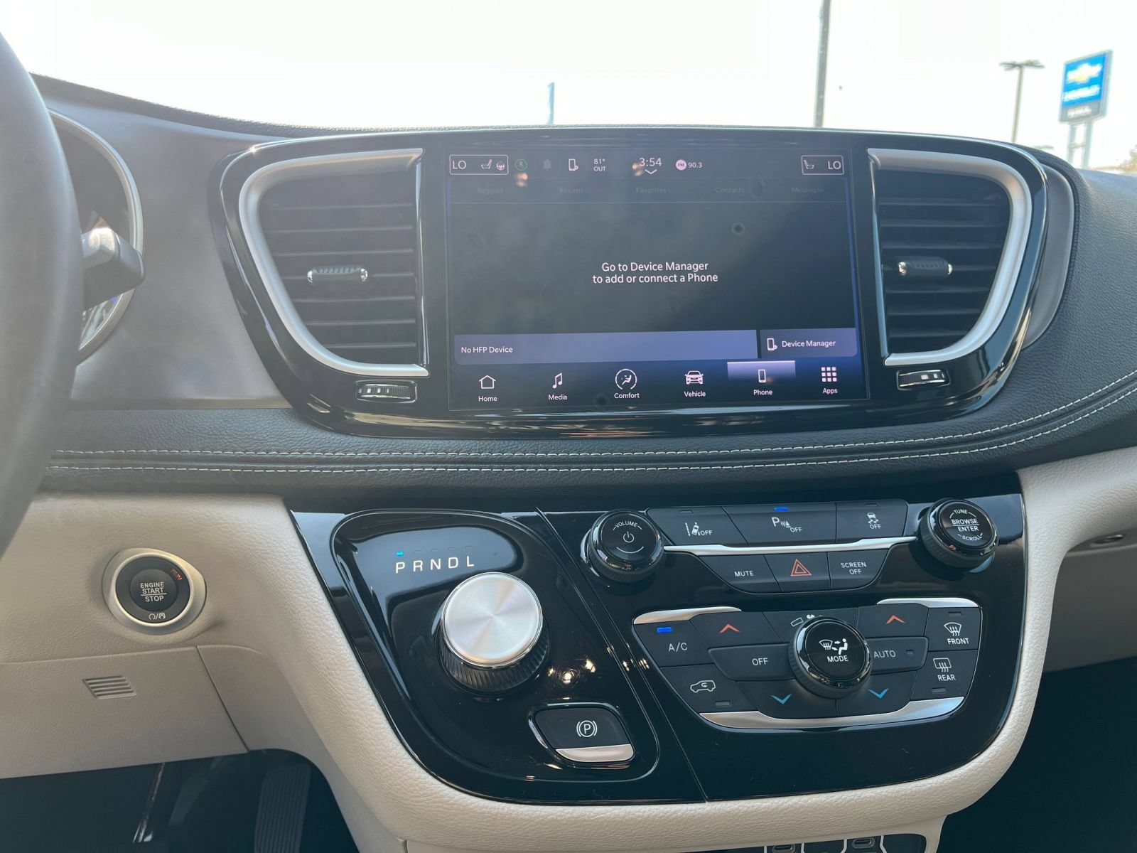 Thumbnail: 2023 Chrysler Pacifica - 20