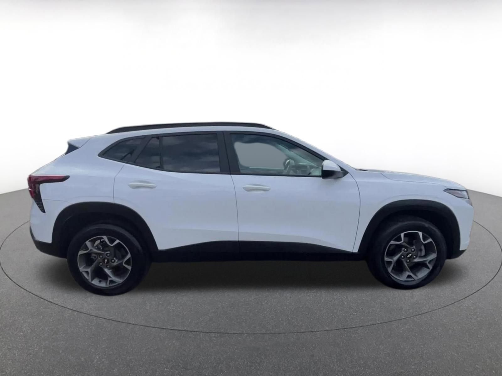 Thumbnail: 2025 Chevrolet Trax - 16