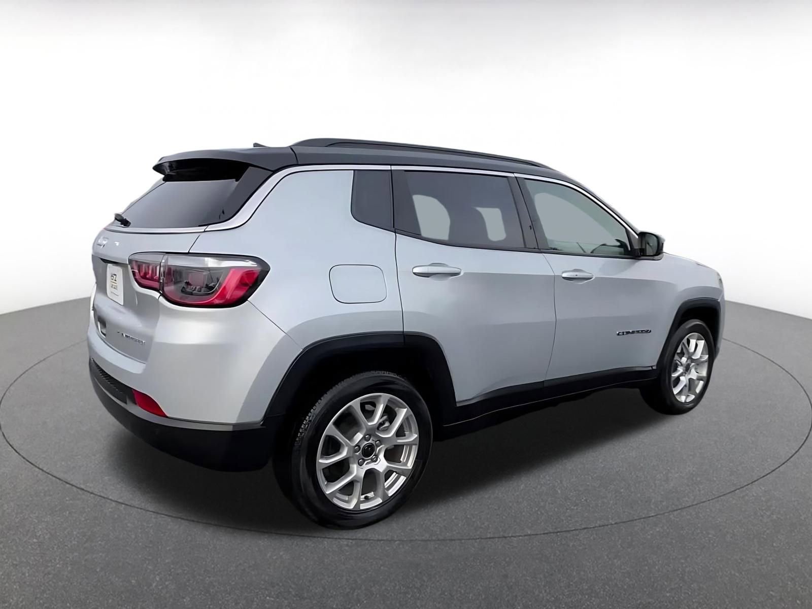 Thumbnail: 2025 Jeep Compass - 14
