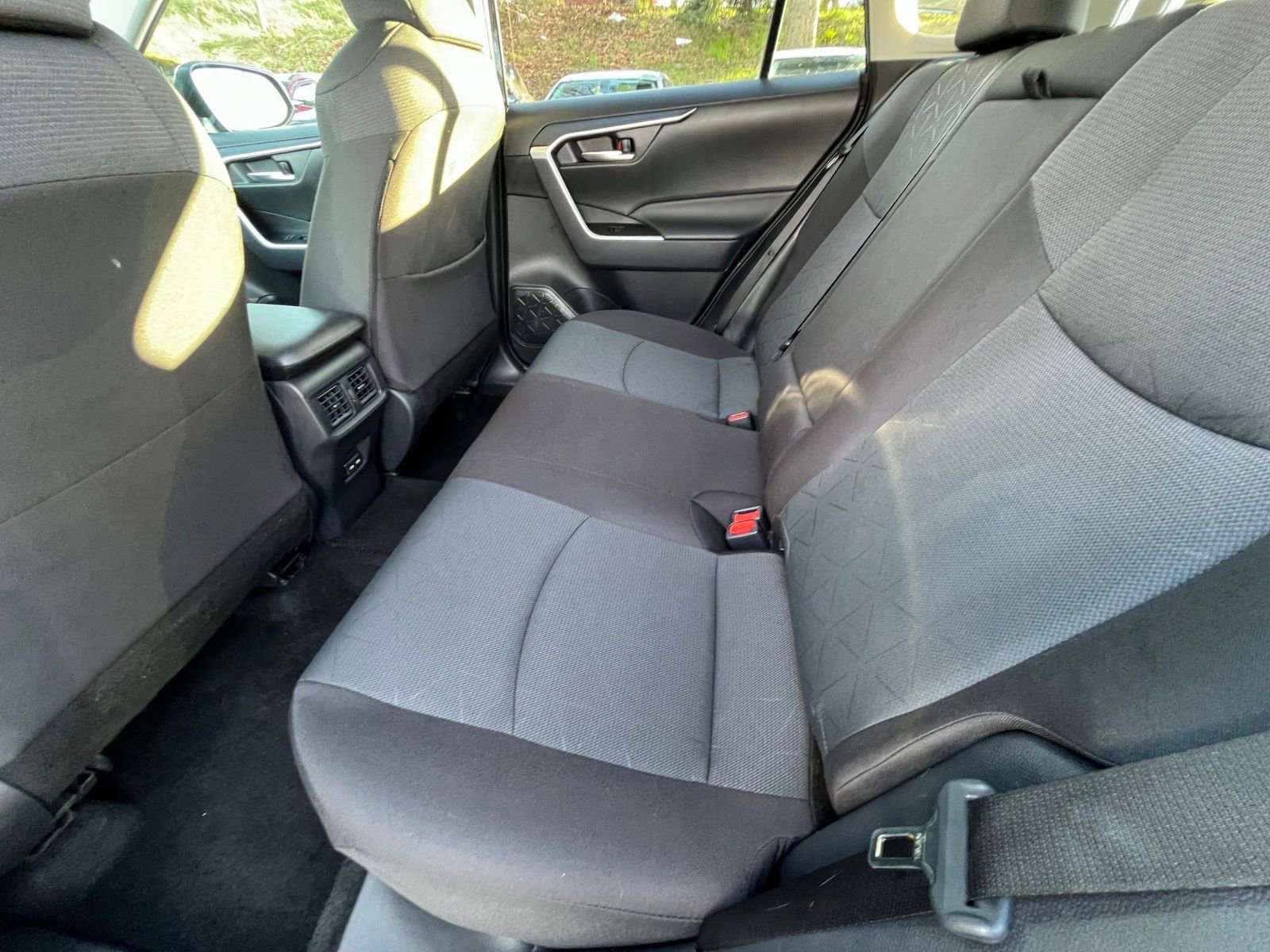 Thumbnail: 2025 Toyota RAV4 - 27