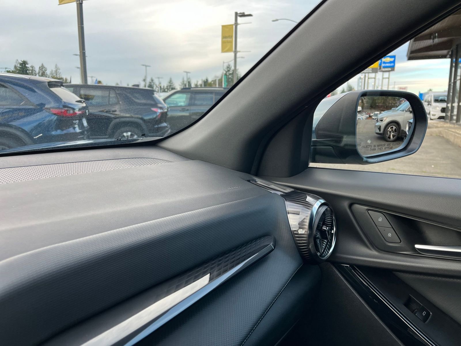 Thumbnail: 2025 Chevrolet Equinox - 35