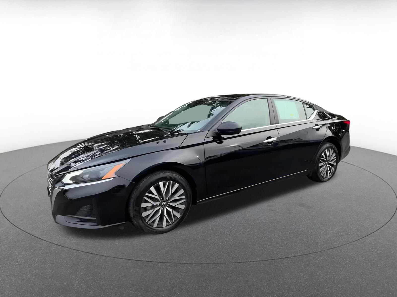 Thumbnail: 2024 Nissan Altima - 8