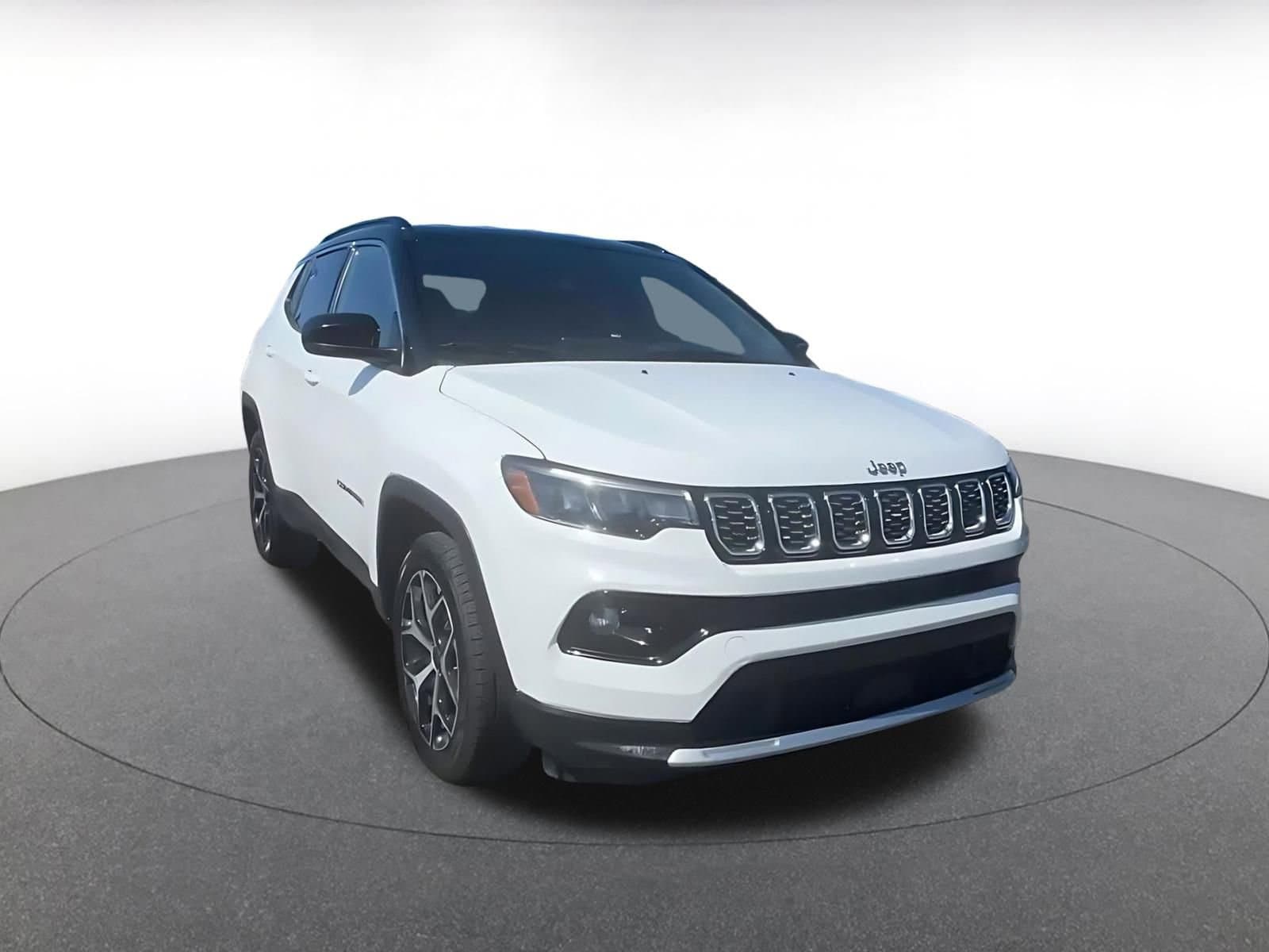 Thumbnail: 2025 Jeep Compass - 3