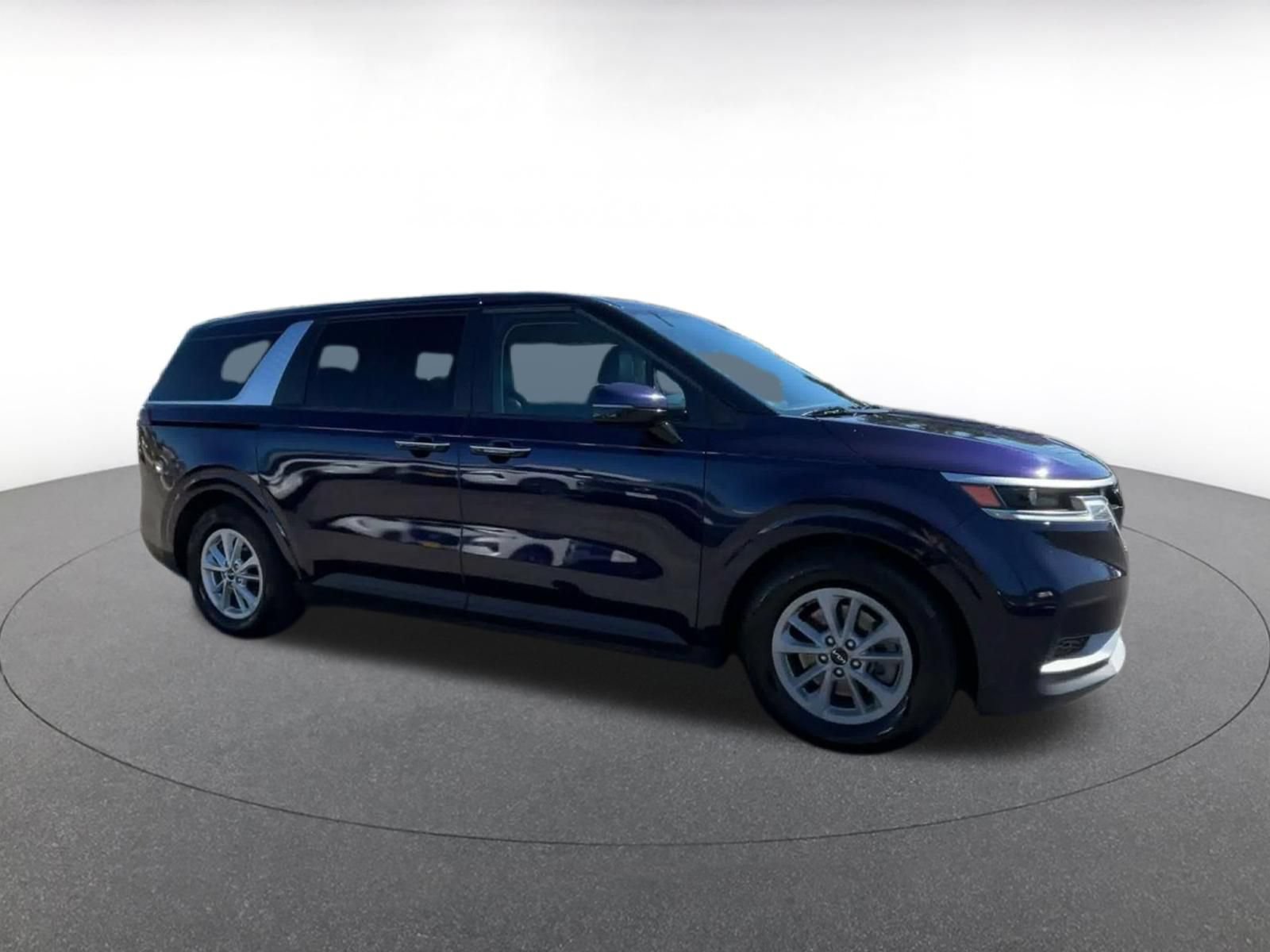 Thumbnail: 2023 Kia Carnival - 2