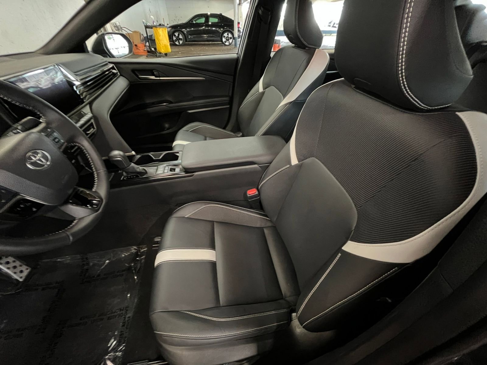 Thumbnail: 2025 Toyota Camry - 27