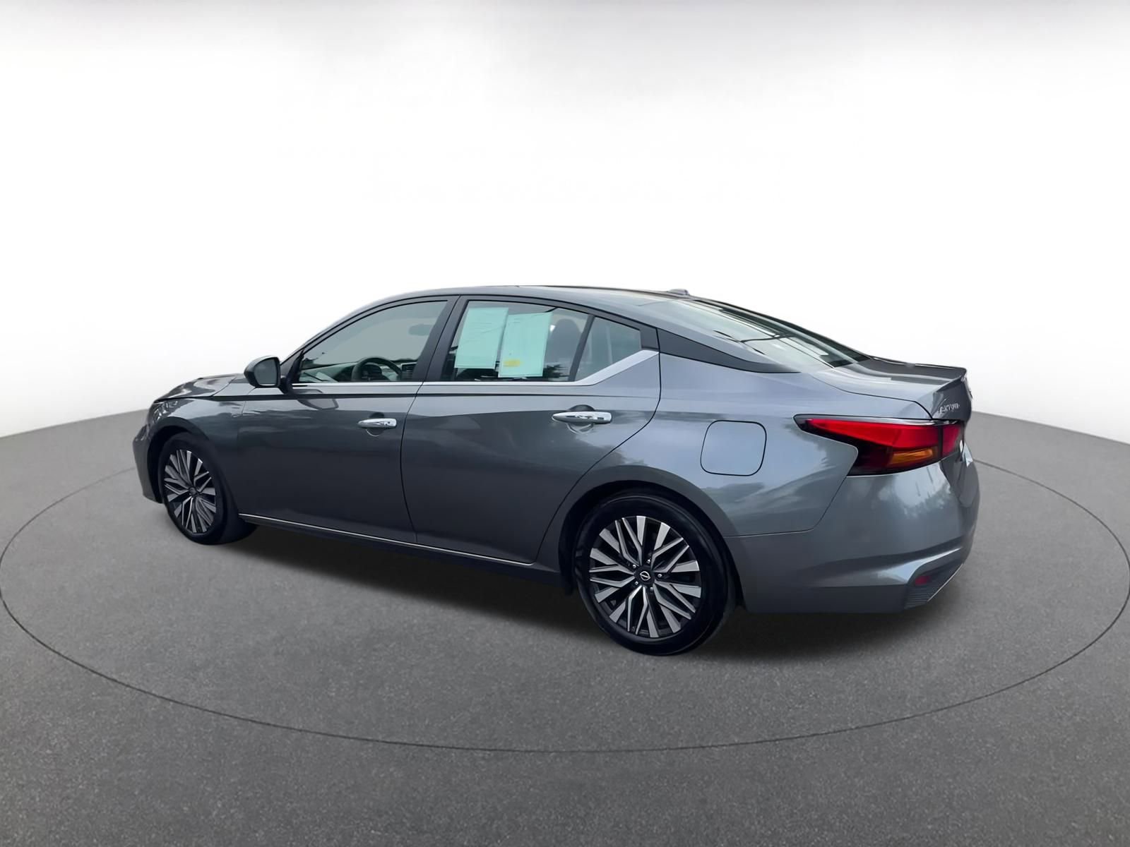 Thumbnail: 2024 Nissan Altima - 10