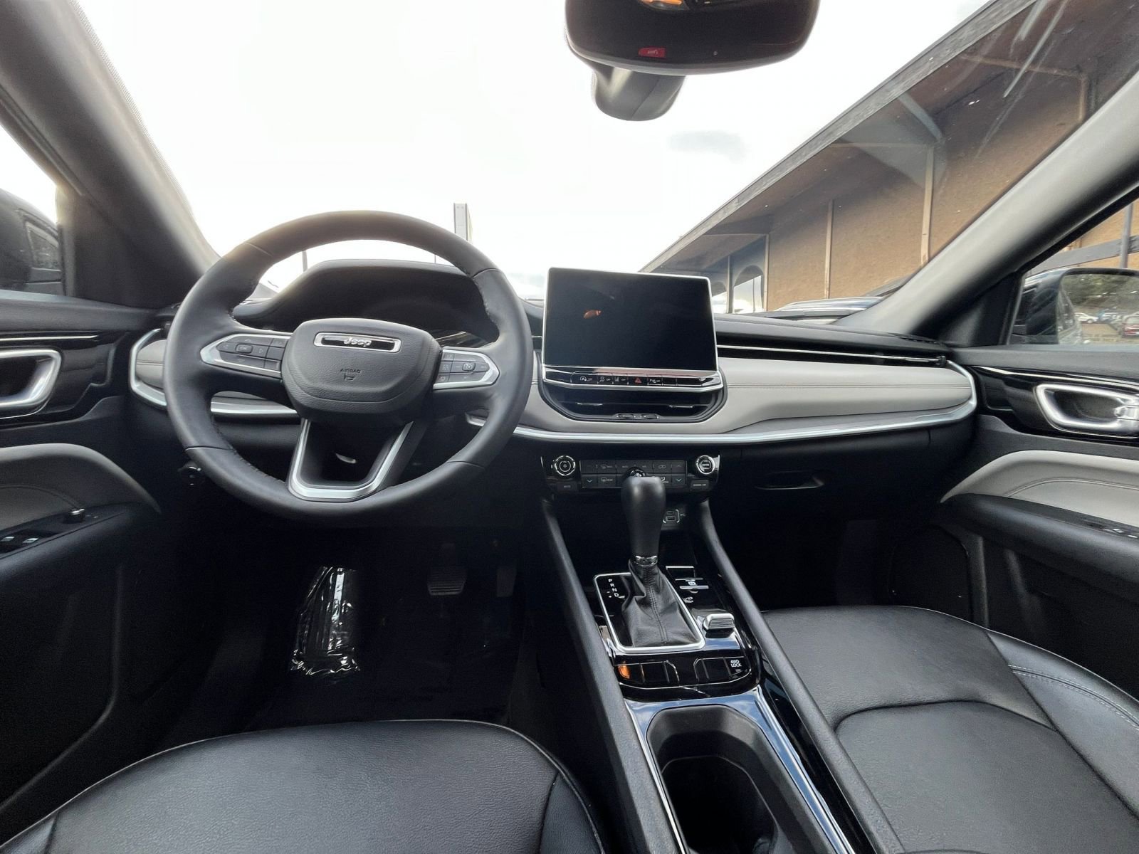 Thumbnail: 2025 Jeep Compass - 34