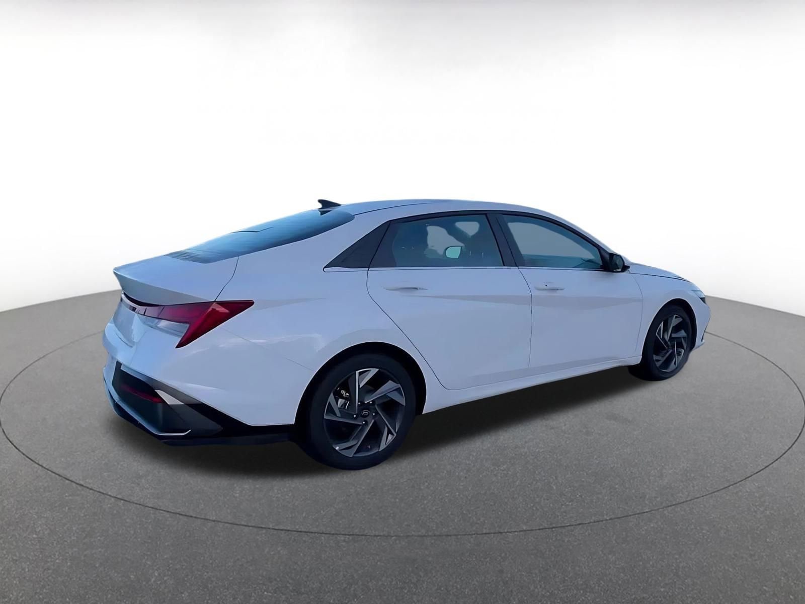 Thumbnail: 2025 Hyundai Elantra - 15