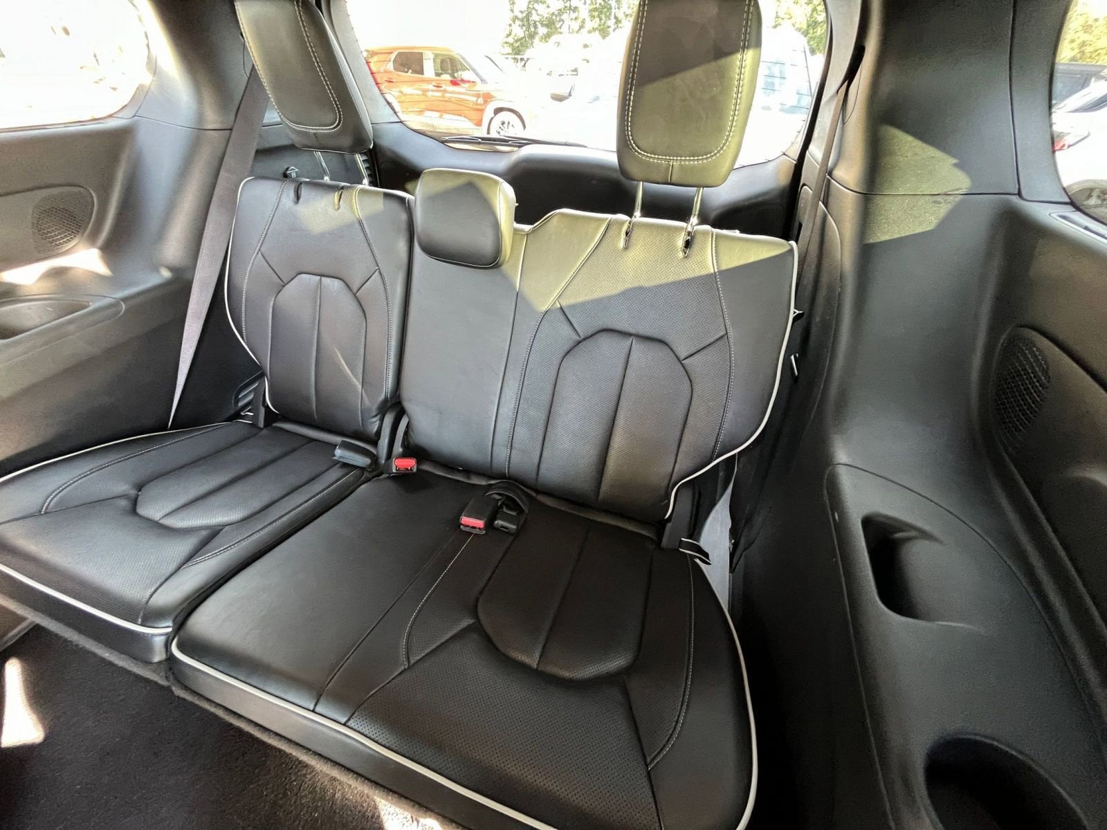 Thumbnail: 2025 Chrysler Pacifica - 33