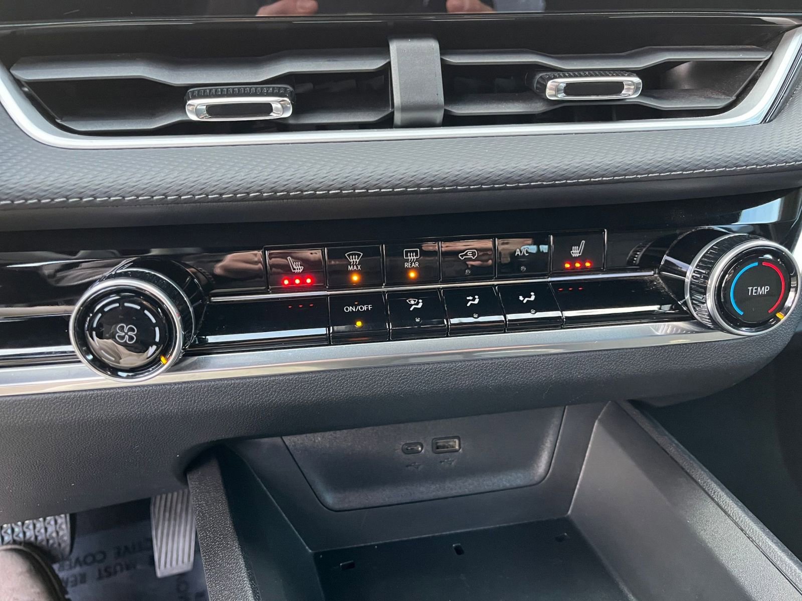 Thumbnail: 2025 Chevrolet Equinox - 24