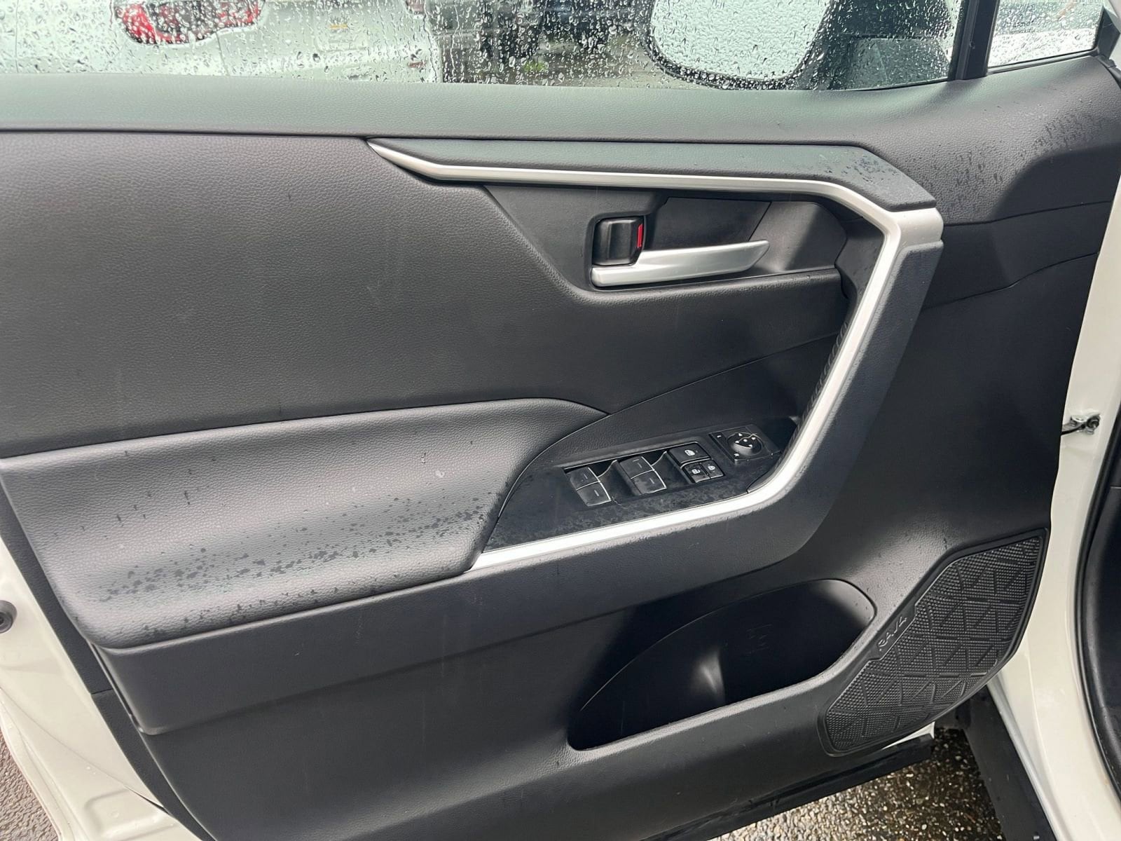 Thumbnail: 2025 Toyota RAV4 - 18