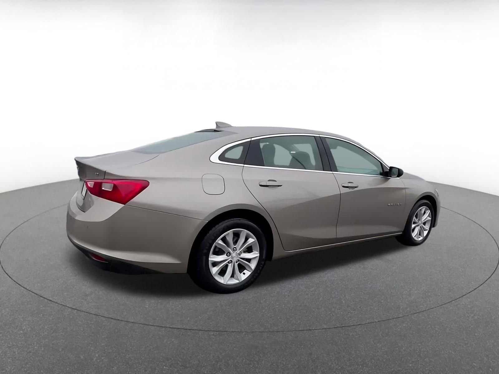 Thumbnail: 2024 Chevrolet Malibu - 14