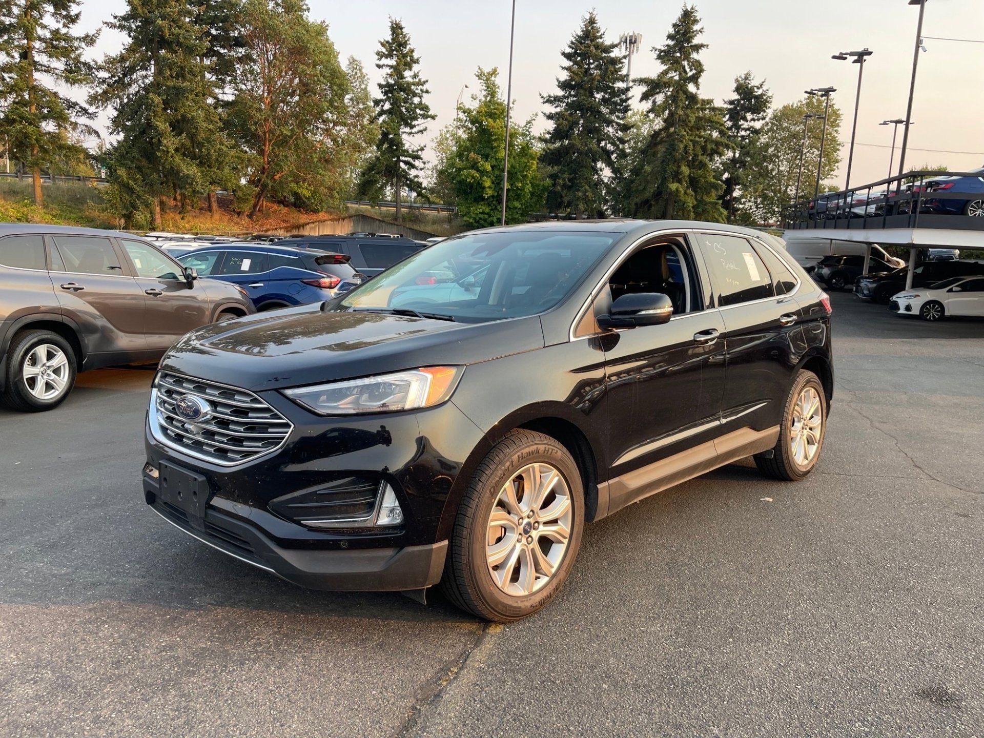 2022 Ford Edge Titanium 3