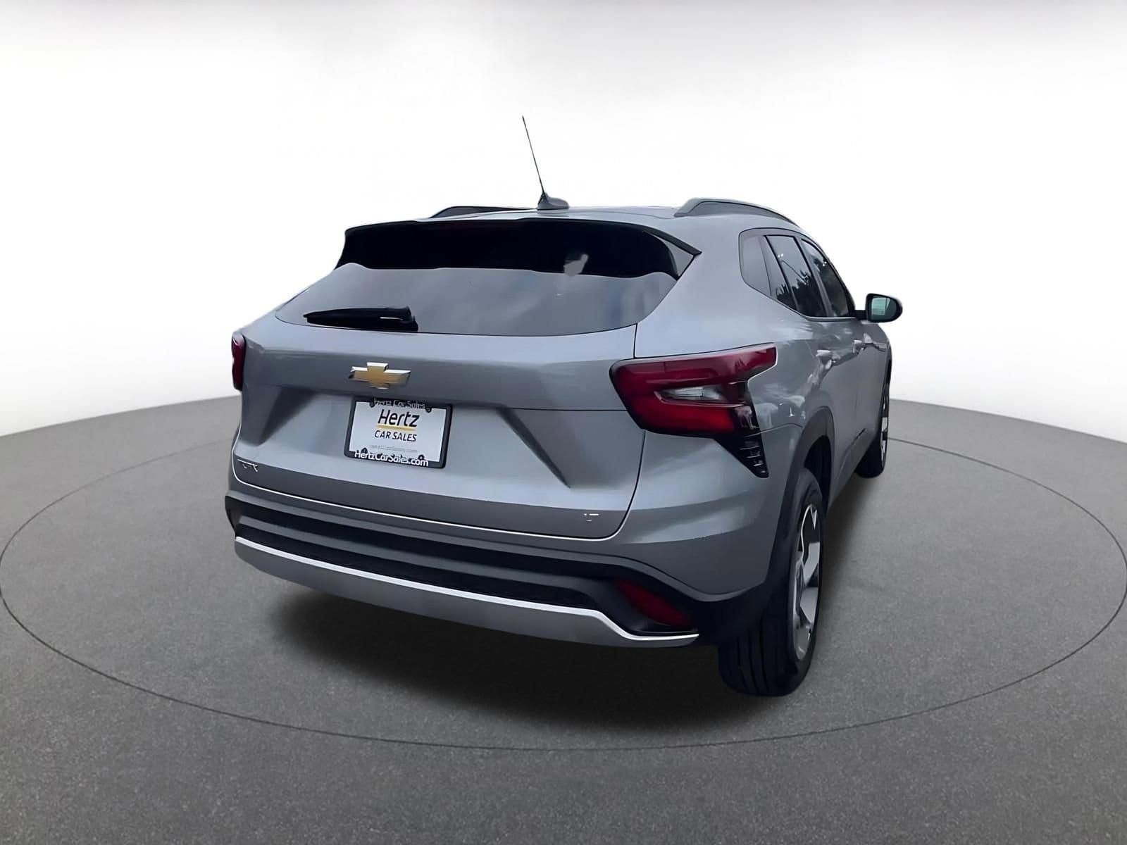 Thumbnail: 2025 Chevrolet Trax - 15