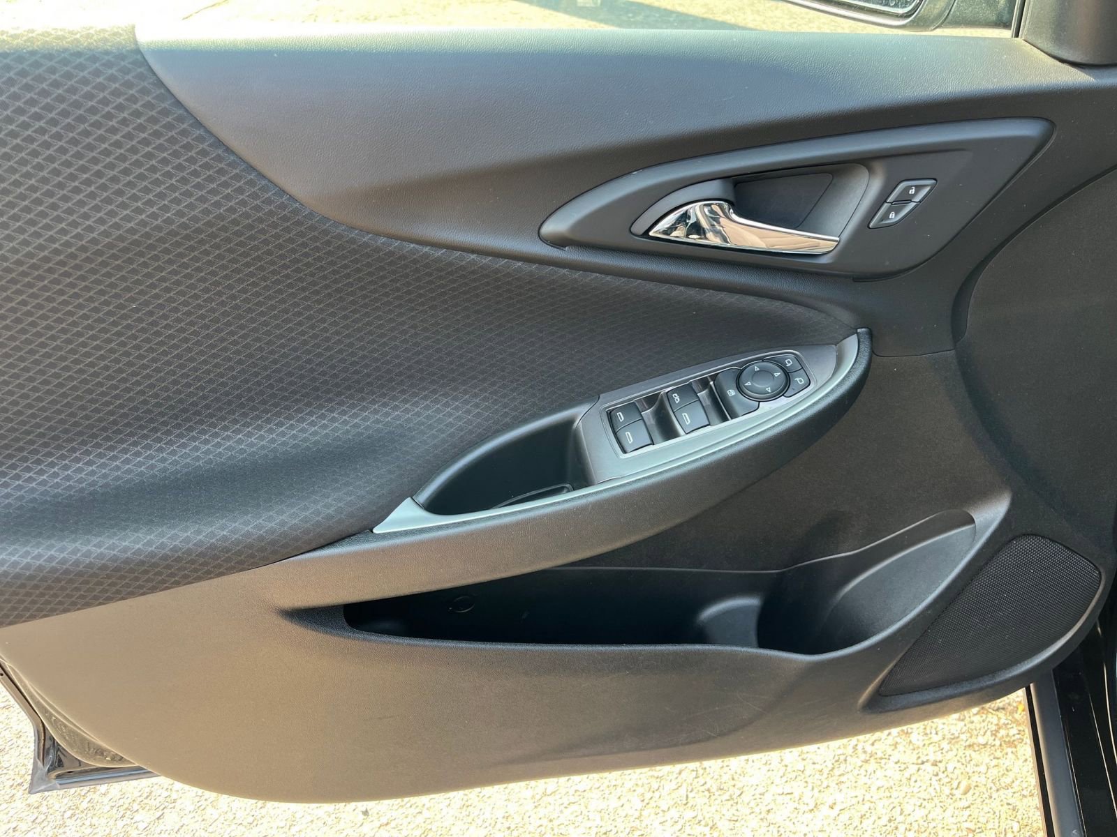 Thumbnail: 2023 Chevrolet Malibu - 20