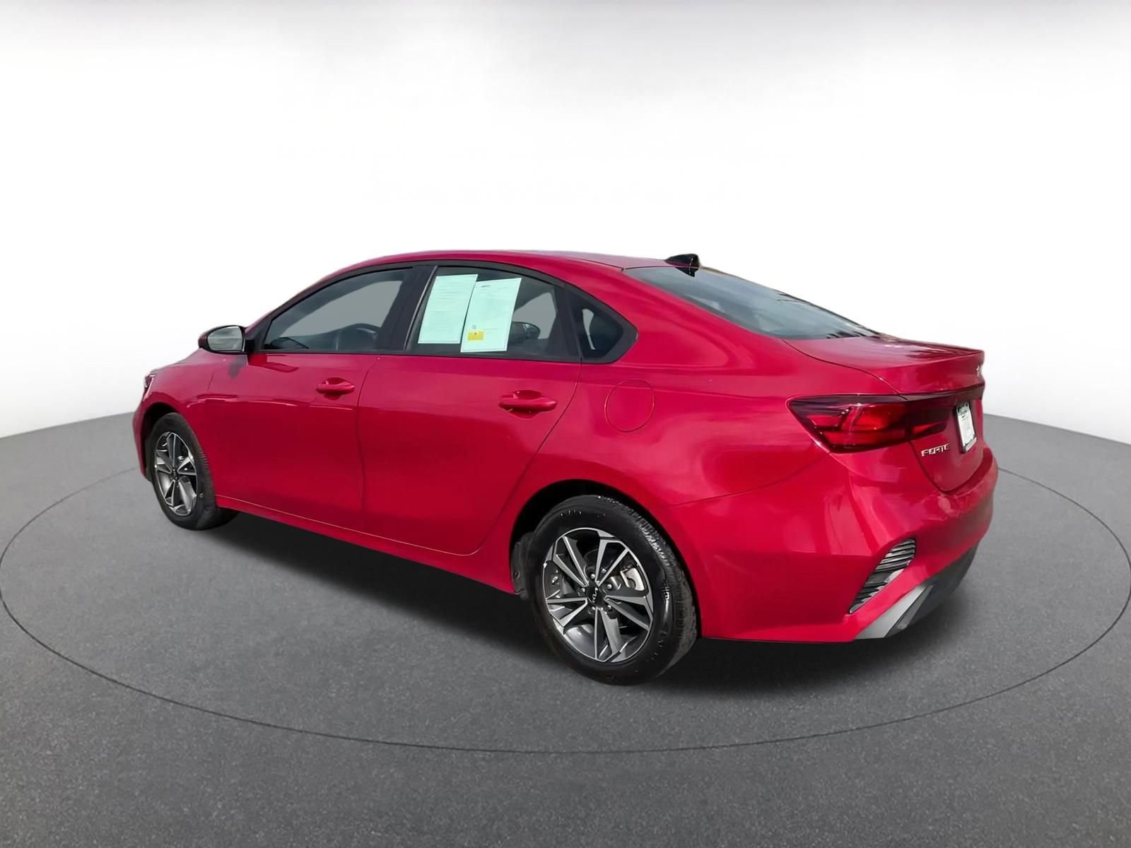 Thumbnail: 2024 Kia Forte - 10