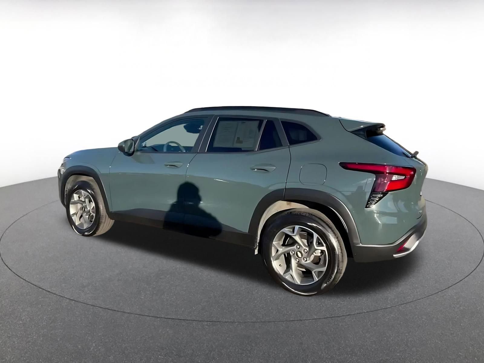 Thumbnail: 2025 Chevrolet Trax - 10