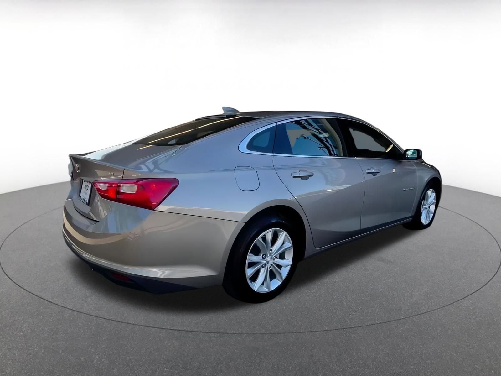 Thumbnail: 2023 Chevrolet Malibu - 15