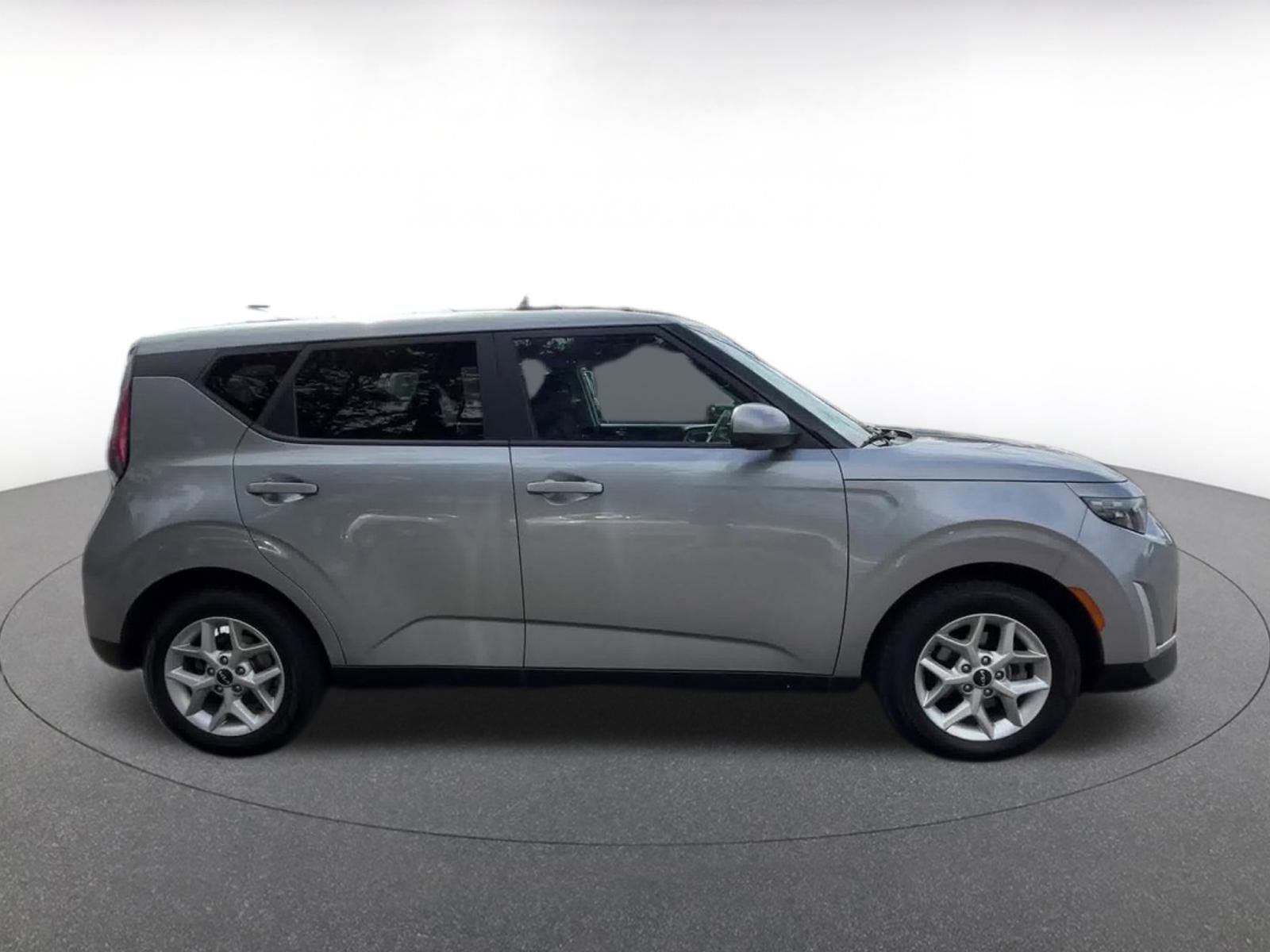 Thumbnail: 2024 Kia Soul - 16