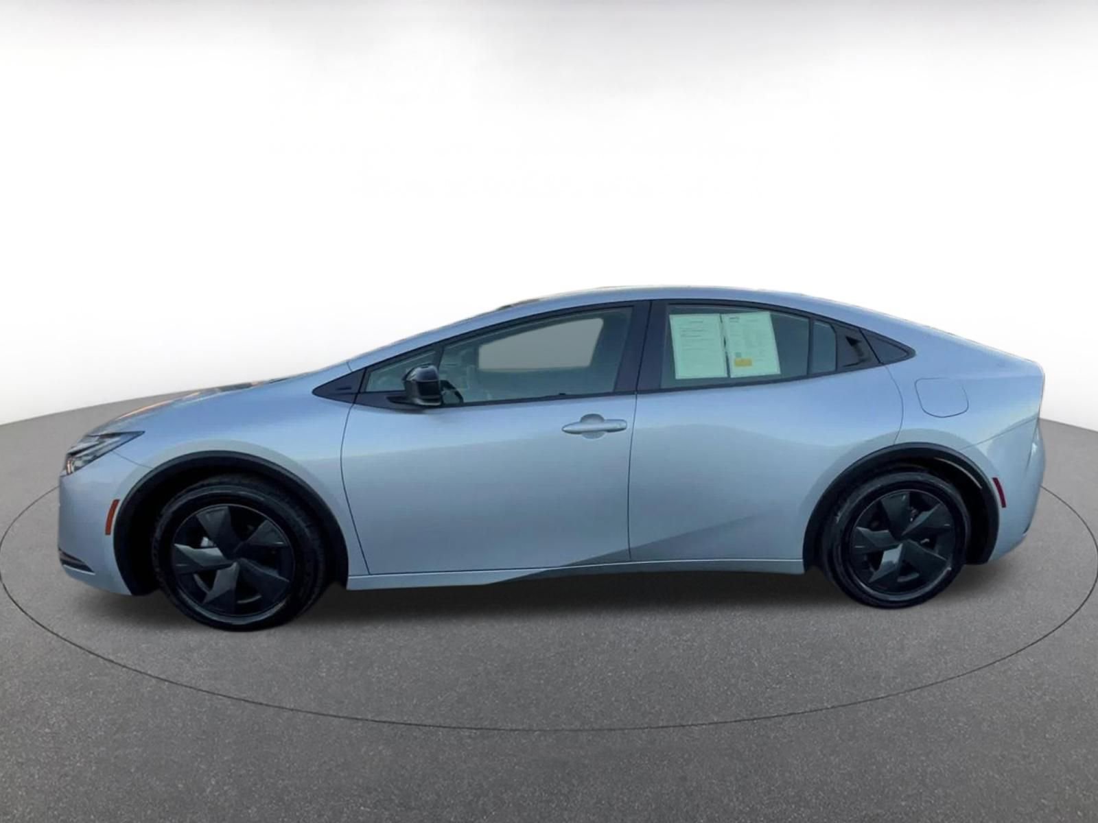 Thumbnail: 2025 Toyota Prius - 9