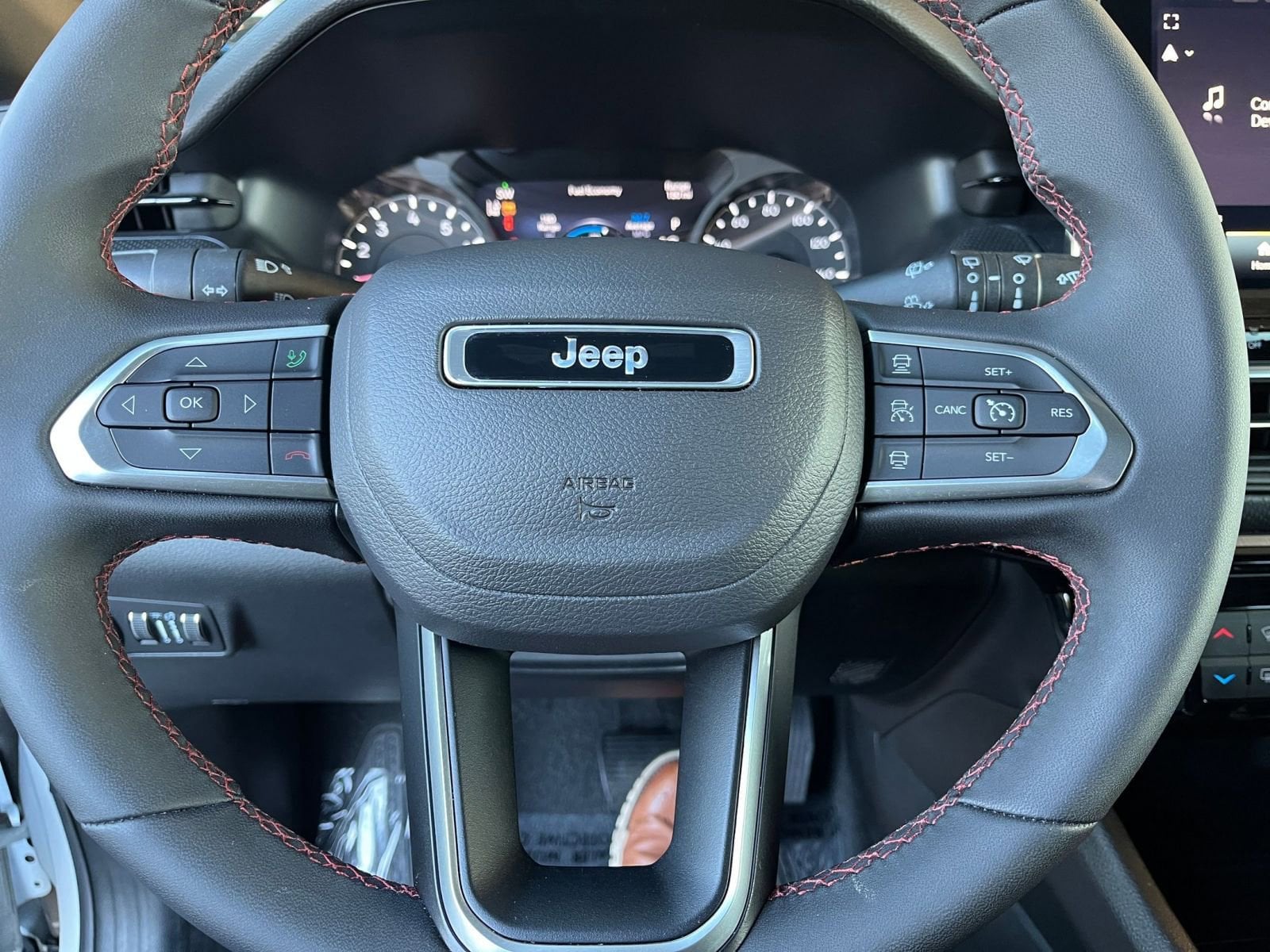 Thumbnail: 2025 Jeep Compass - 28