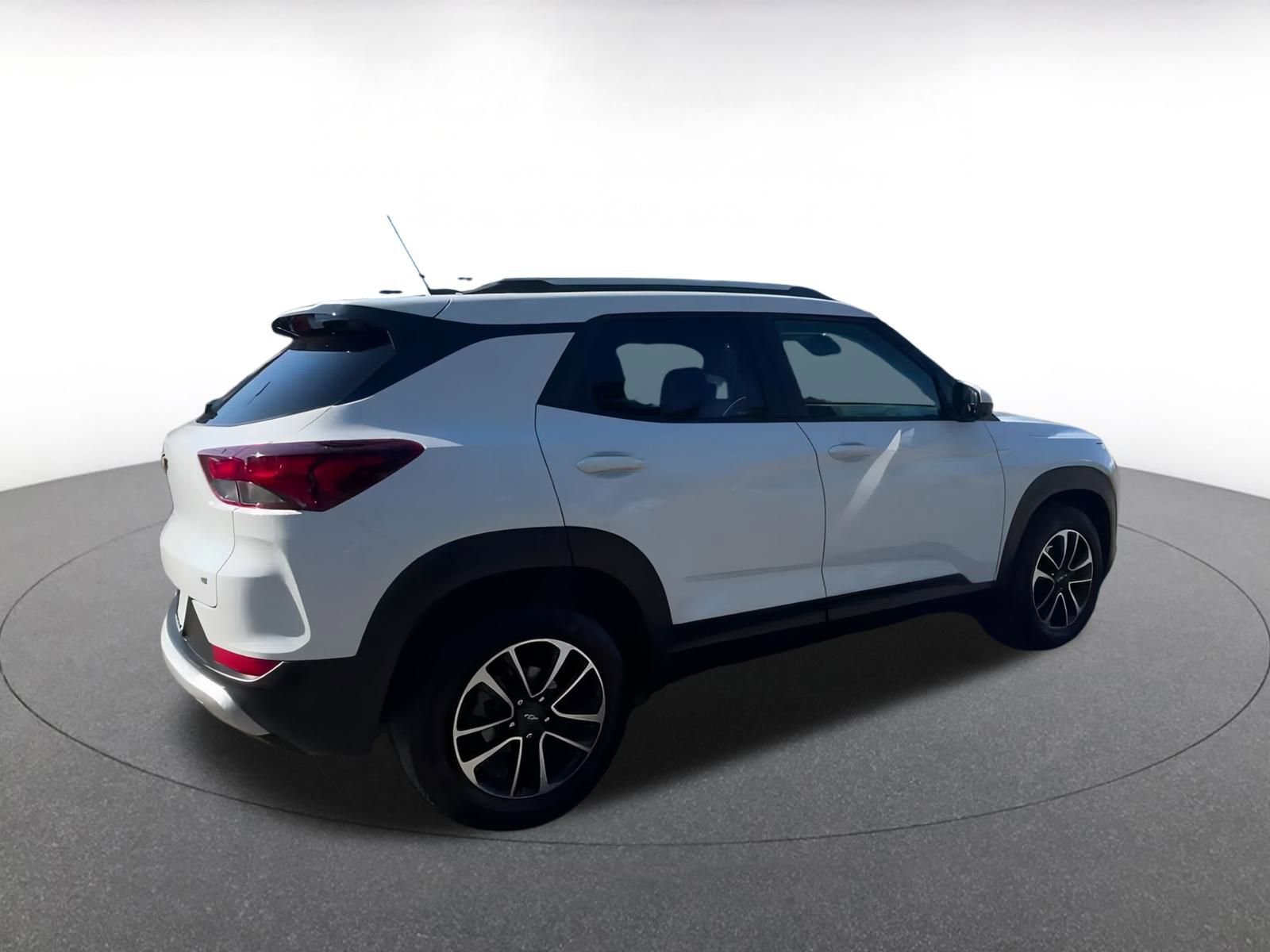 Thumbnail: 2025 Chevrolet TrailBlazer - 14