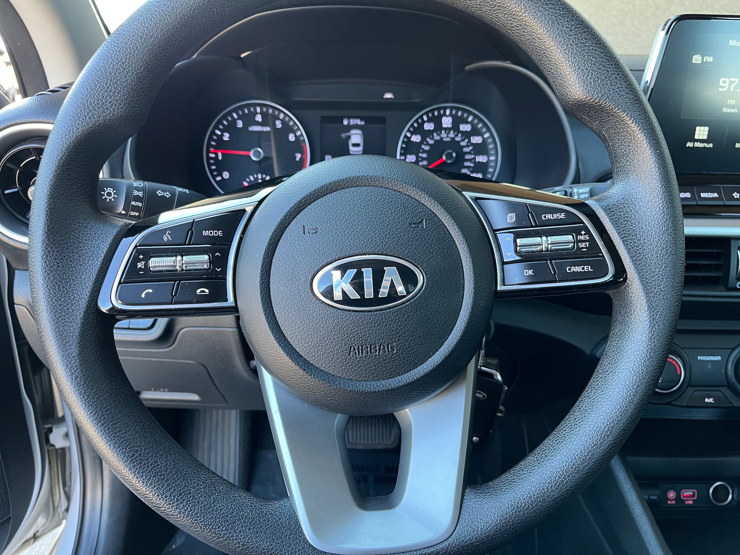 2021 Kia Forte LXS 28