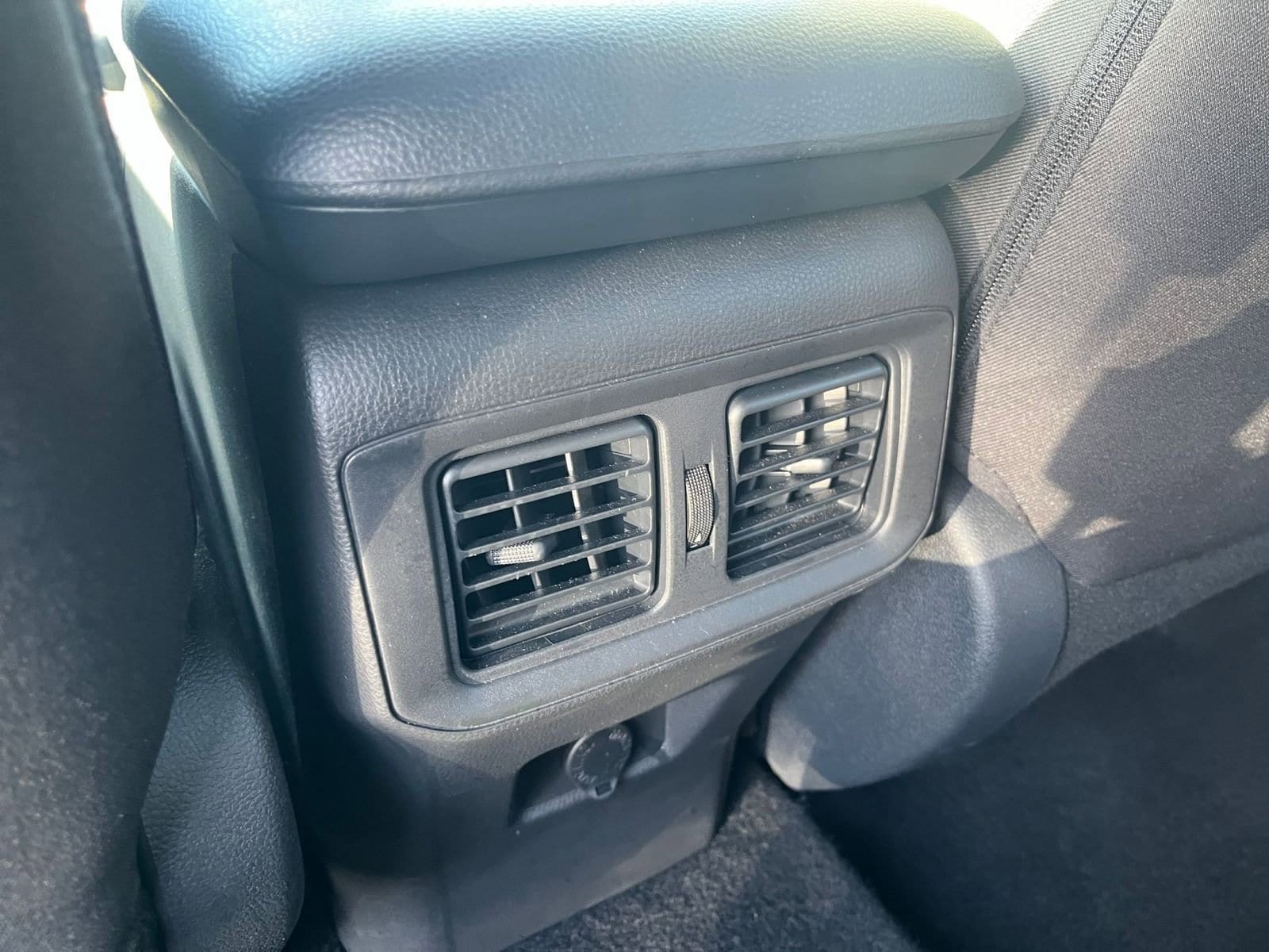 Thumbnail: 2025 Toyota RAV4 - 24