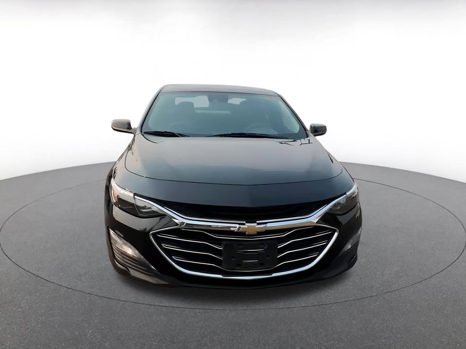 Thumbnail: 2023 Chevrolet Malibu - 4