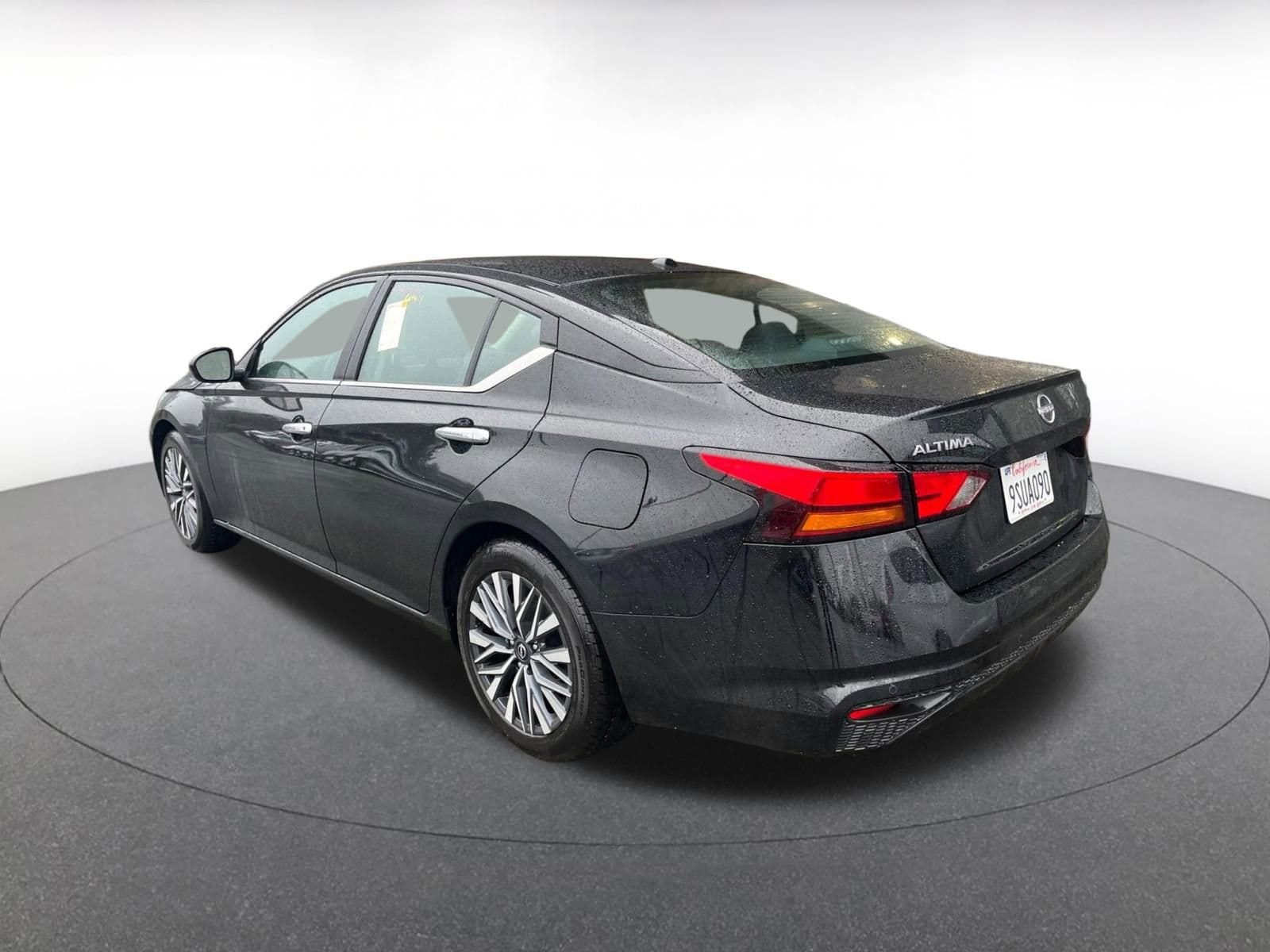 Thumbnail: 2025 Nissan Altima - 5