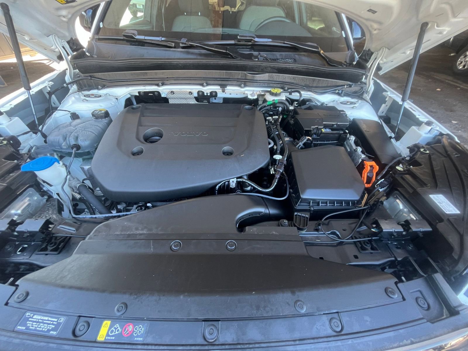 Thumbnail: 2024 Volvo XC40 - 32