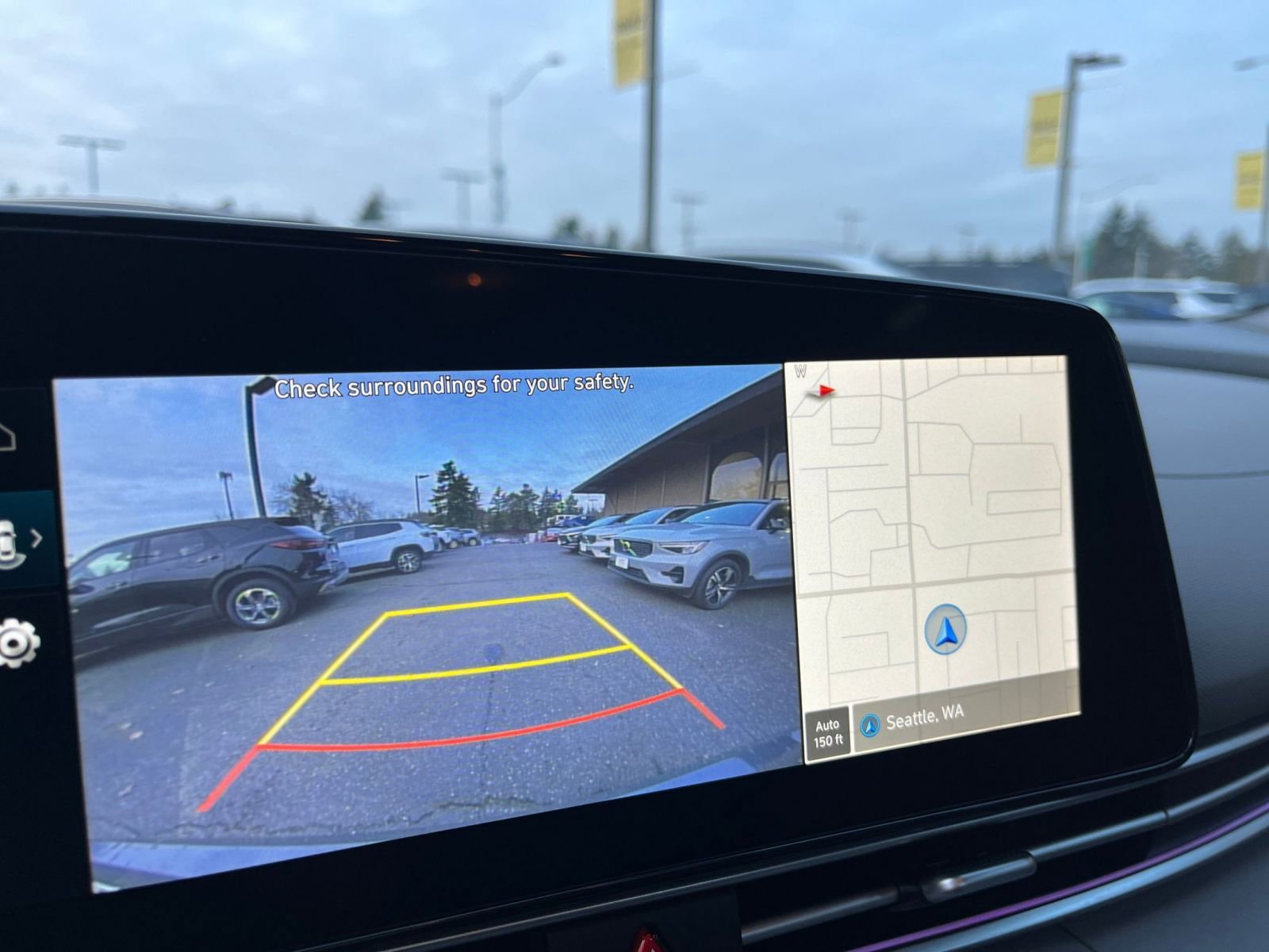 Thumbnail: 2025 Hyundai Elantra - 17