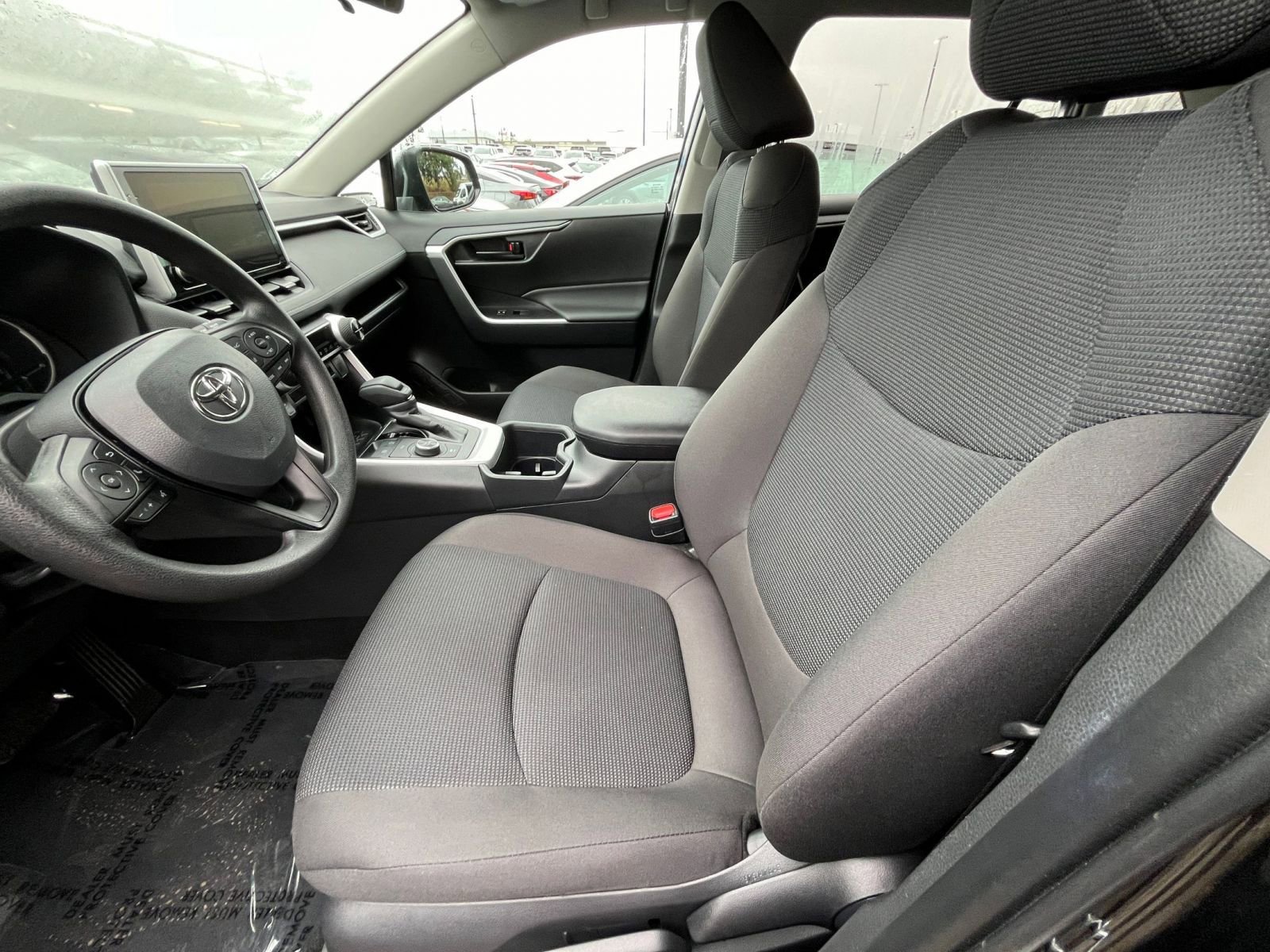 Thumbnail: 2025 Toyota RAV4 - 27