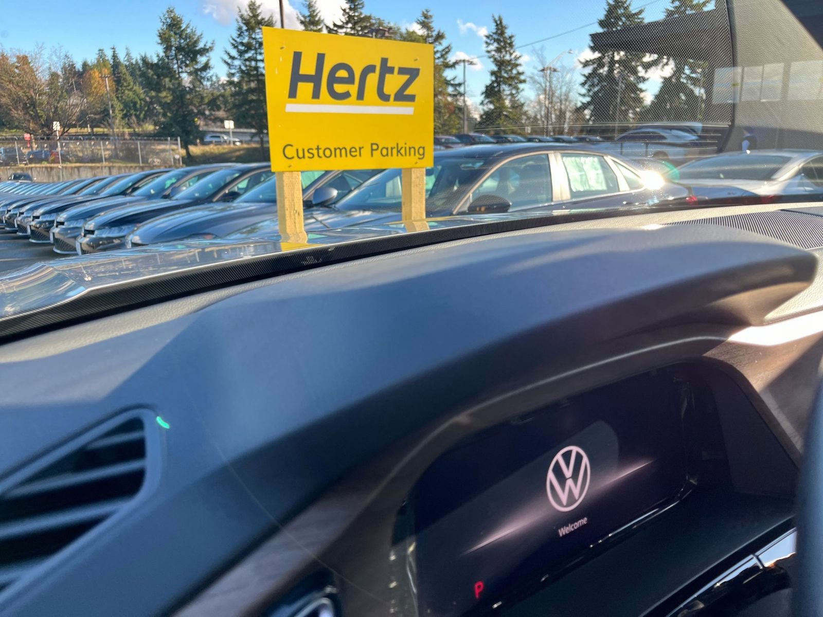 Thumbnail: 2025 Volkswagen Atlas - 34