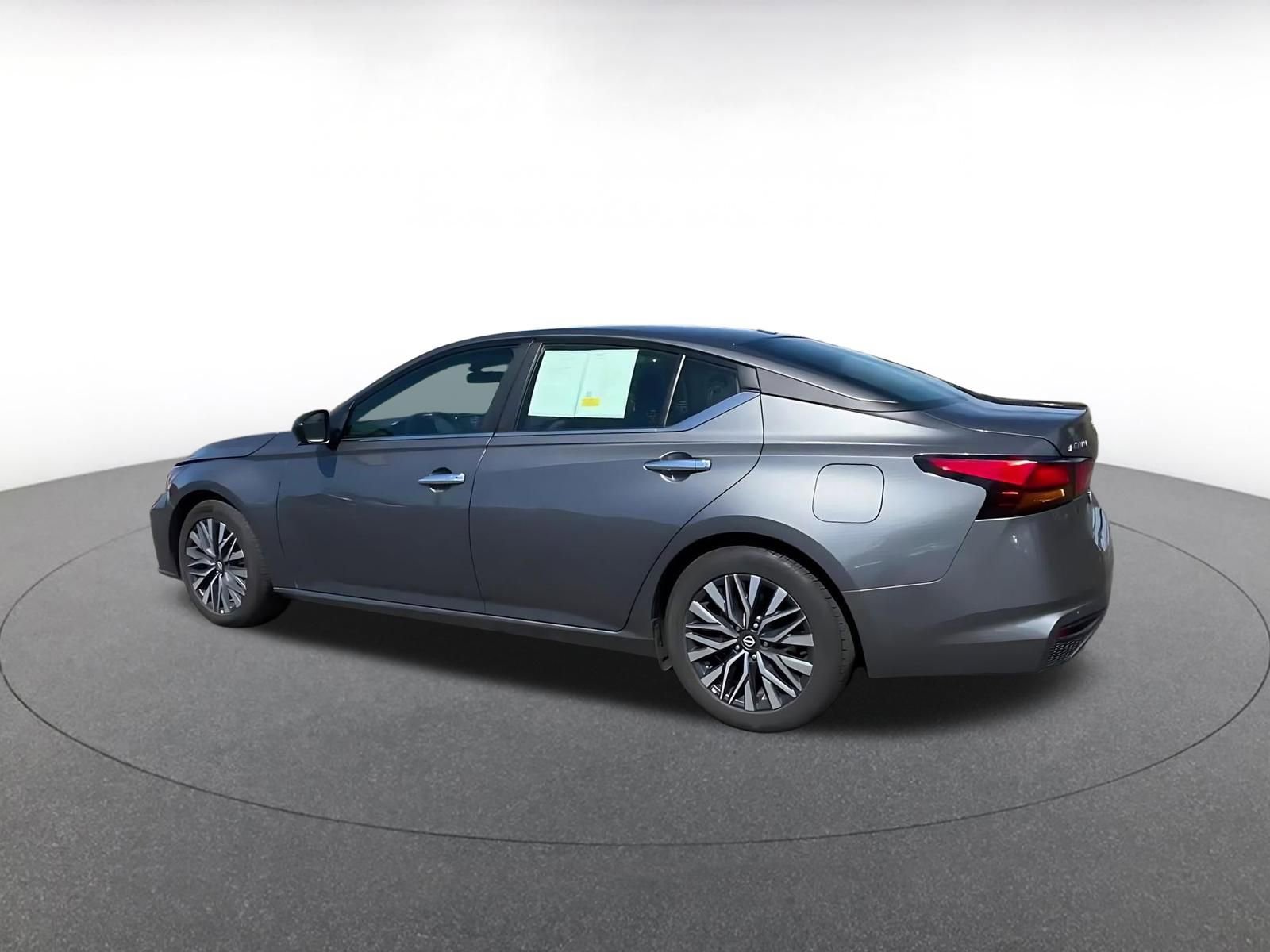 Thumbnail: 2025 Nissan Altima - 10