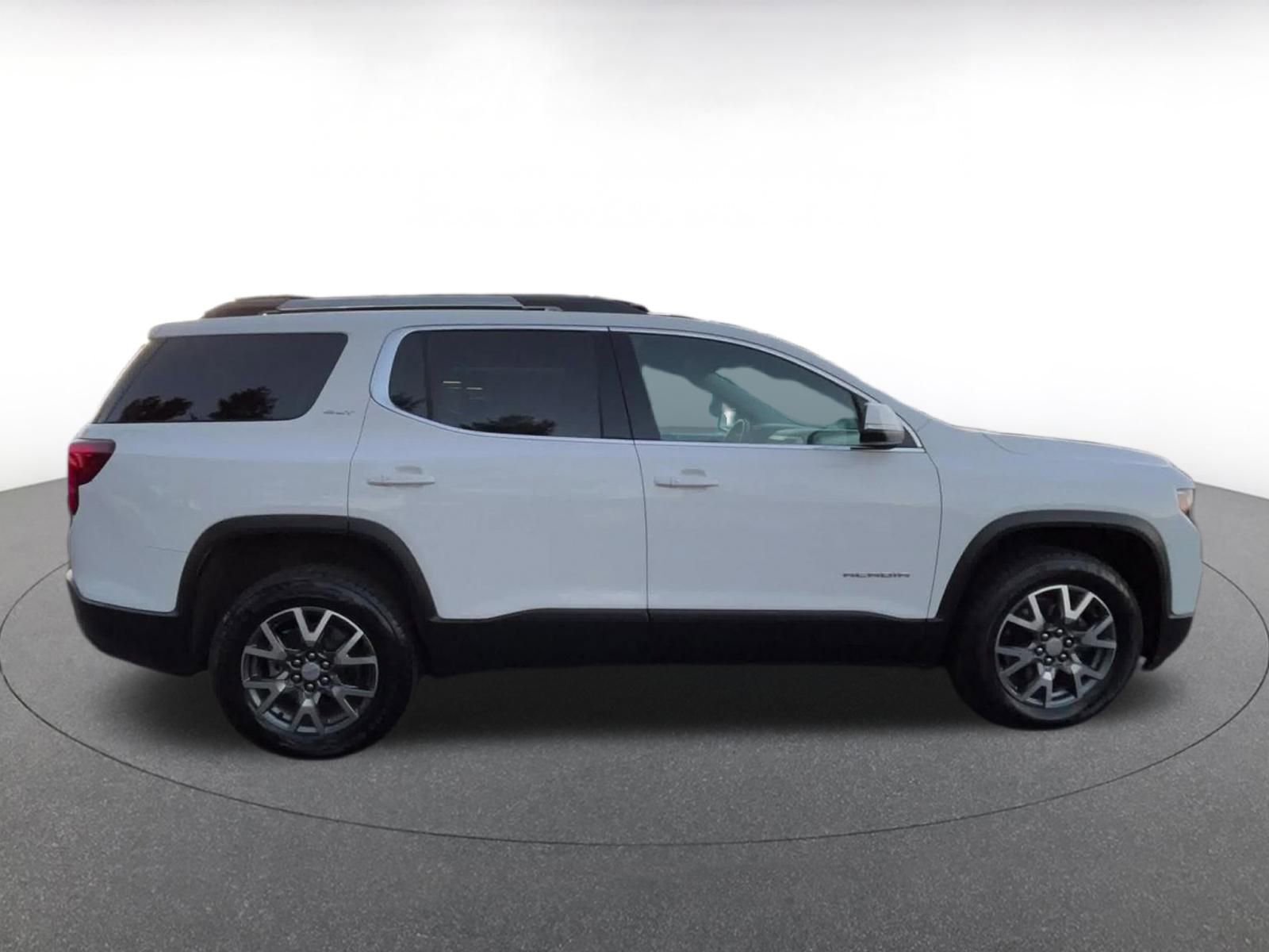 Thumbnail: 2023 GMC Acadia - 16