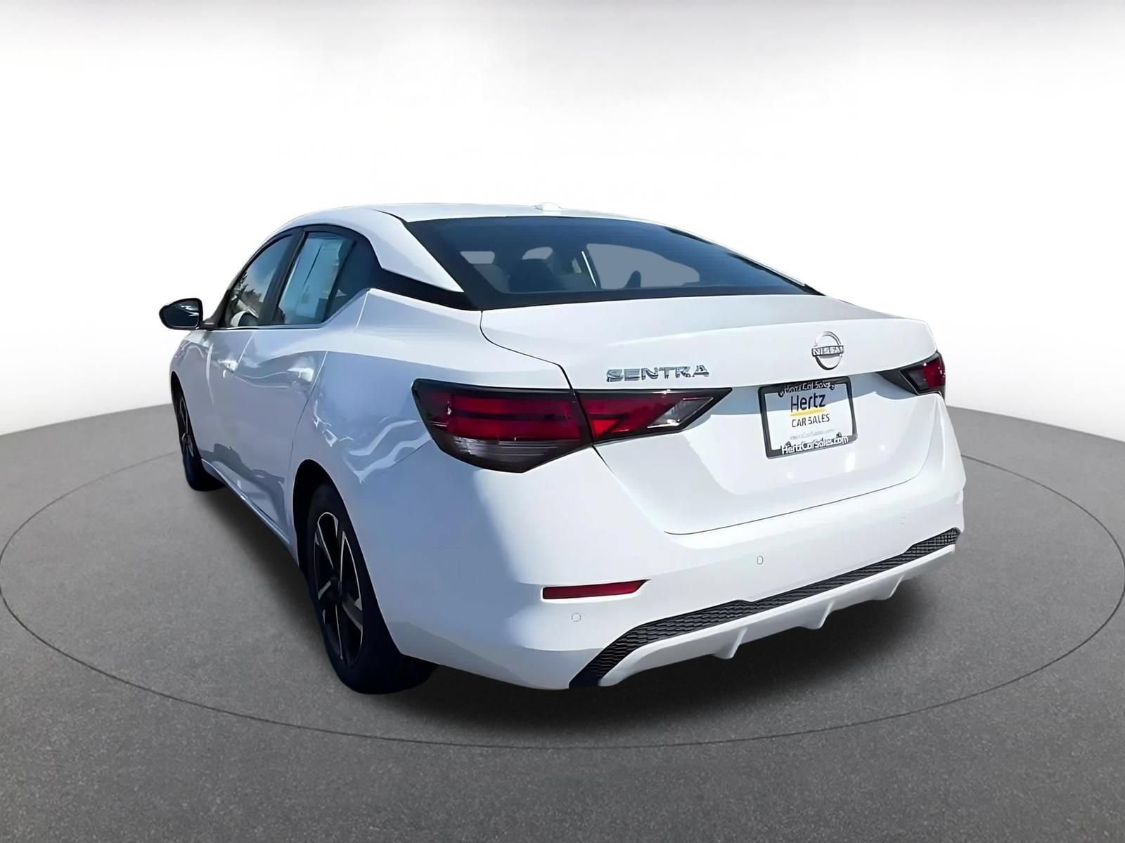2025 Nissan Sentra SV - Photo 11