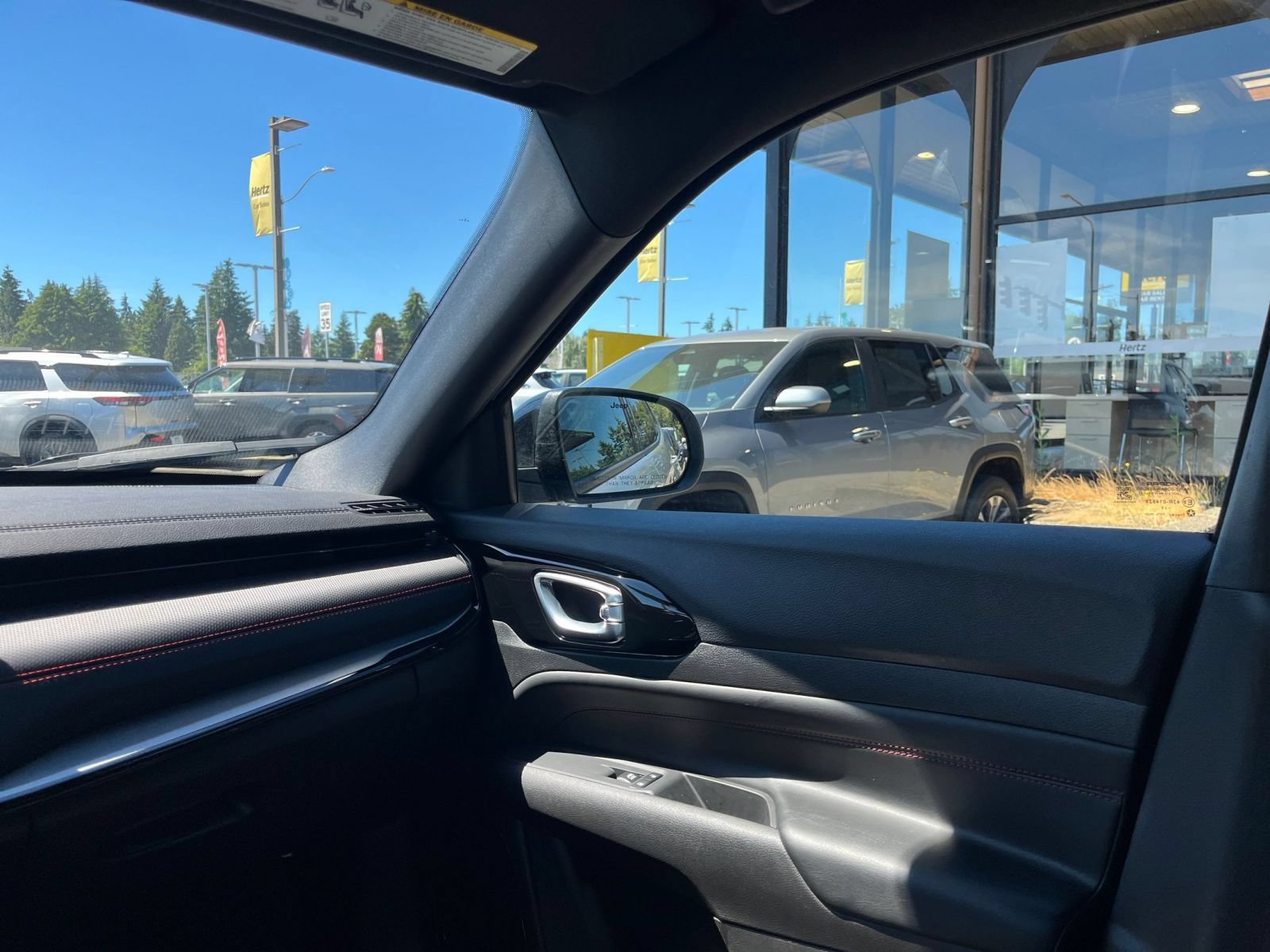 Thumbnail: 2025 Jeep Compass - 35
