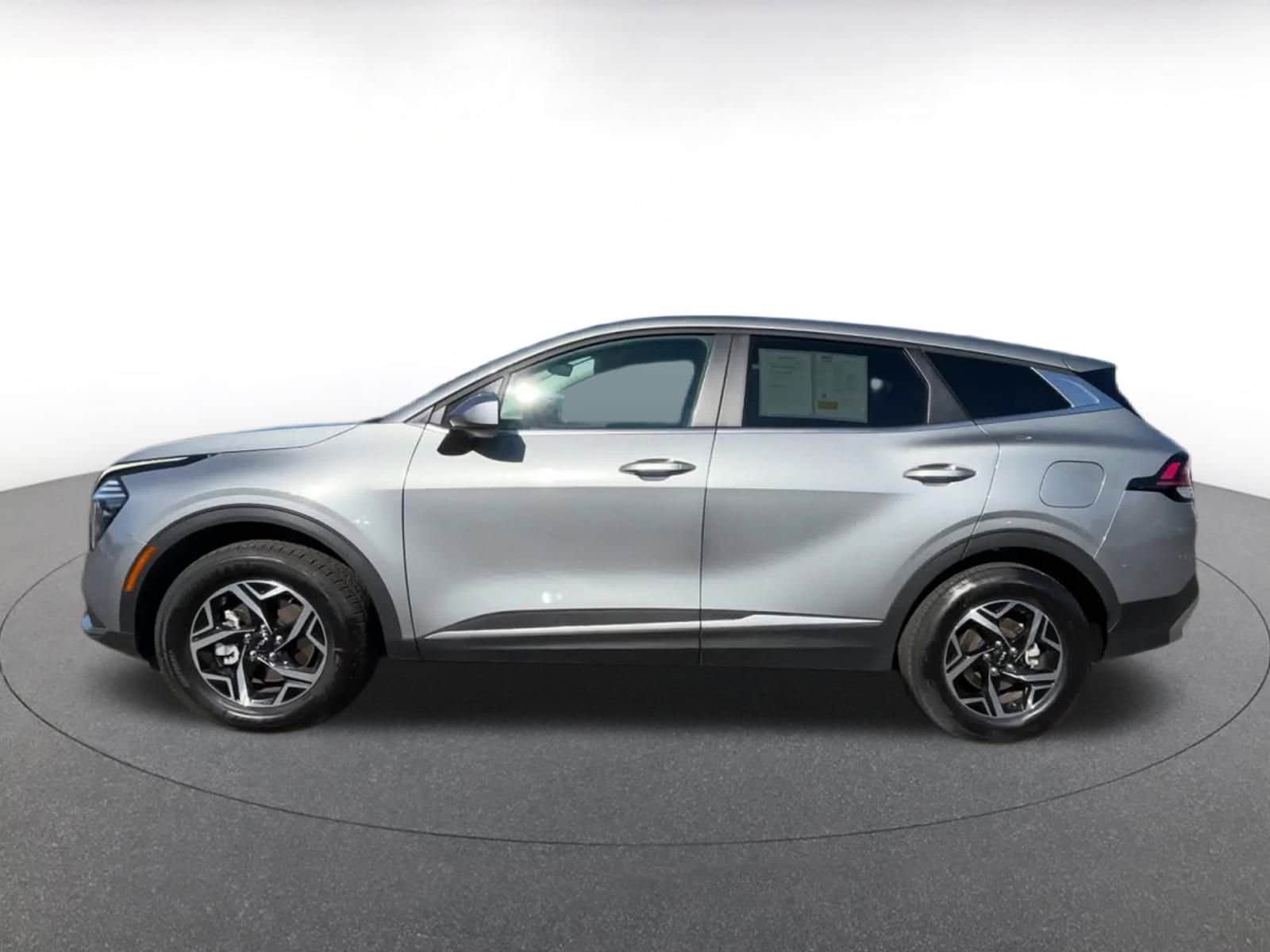 Thumbnail: 2024 Kia Sportage - 9