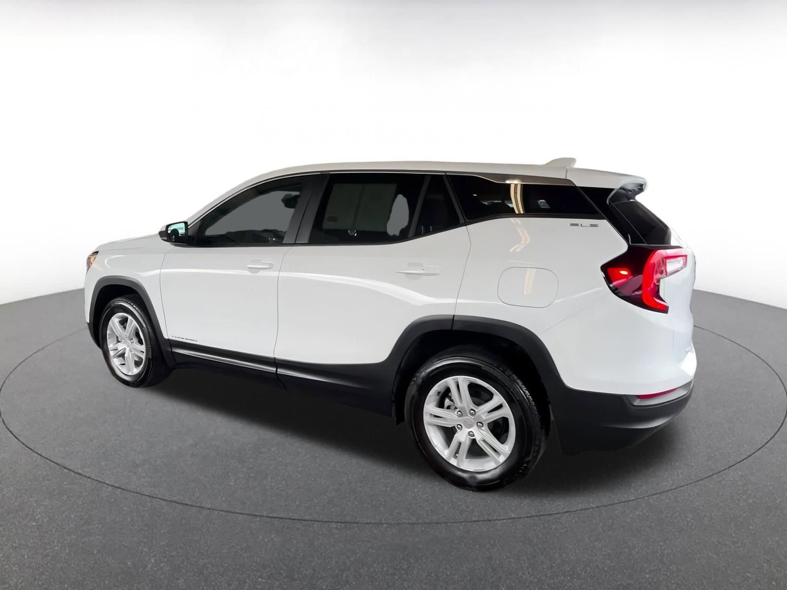 Thumbnail: 2024 GMC Terrain - 9