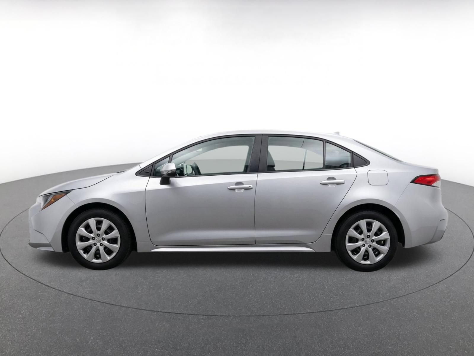 Thumbnail: 2025 Toyota Corolla - 4