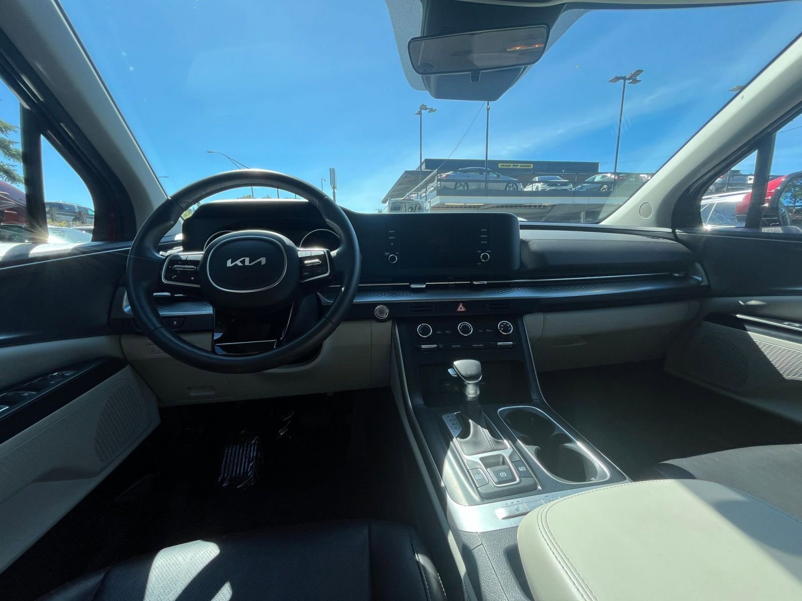 Thumbnail: 2024 Kia Carnival - 33