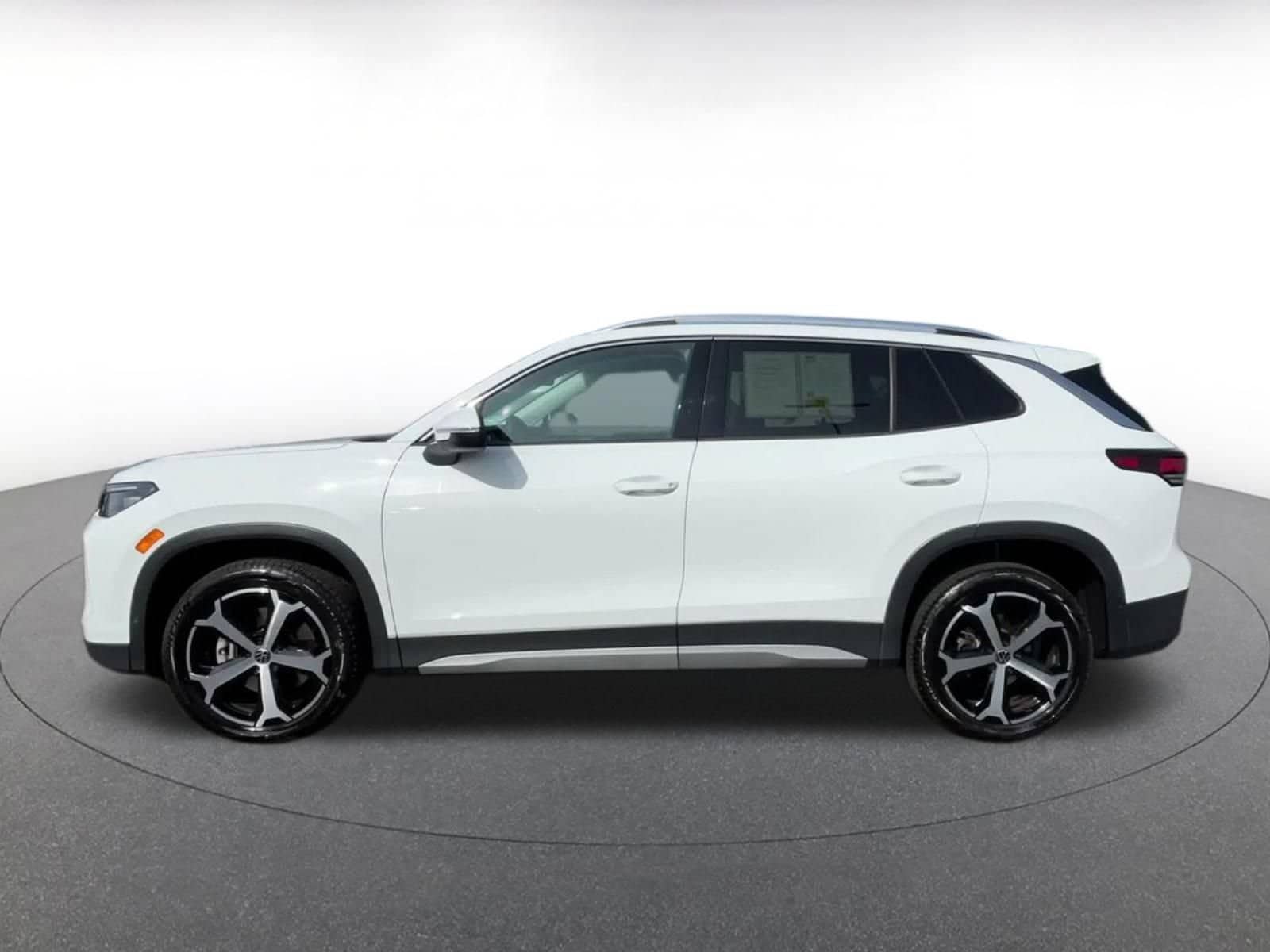 Thumbnail: 2026 Volkswagen Tiguan - 8