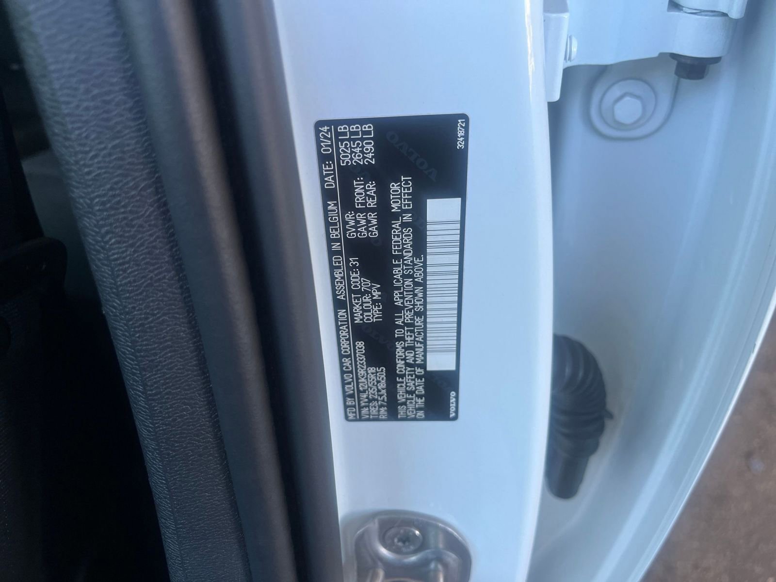 Thumbnail: 2024 Volvo XC40 - 29