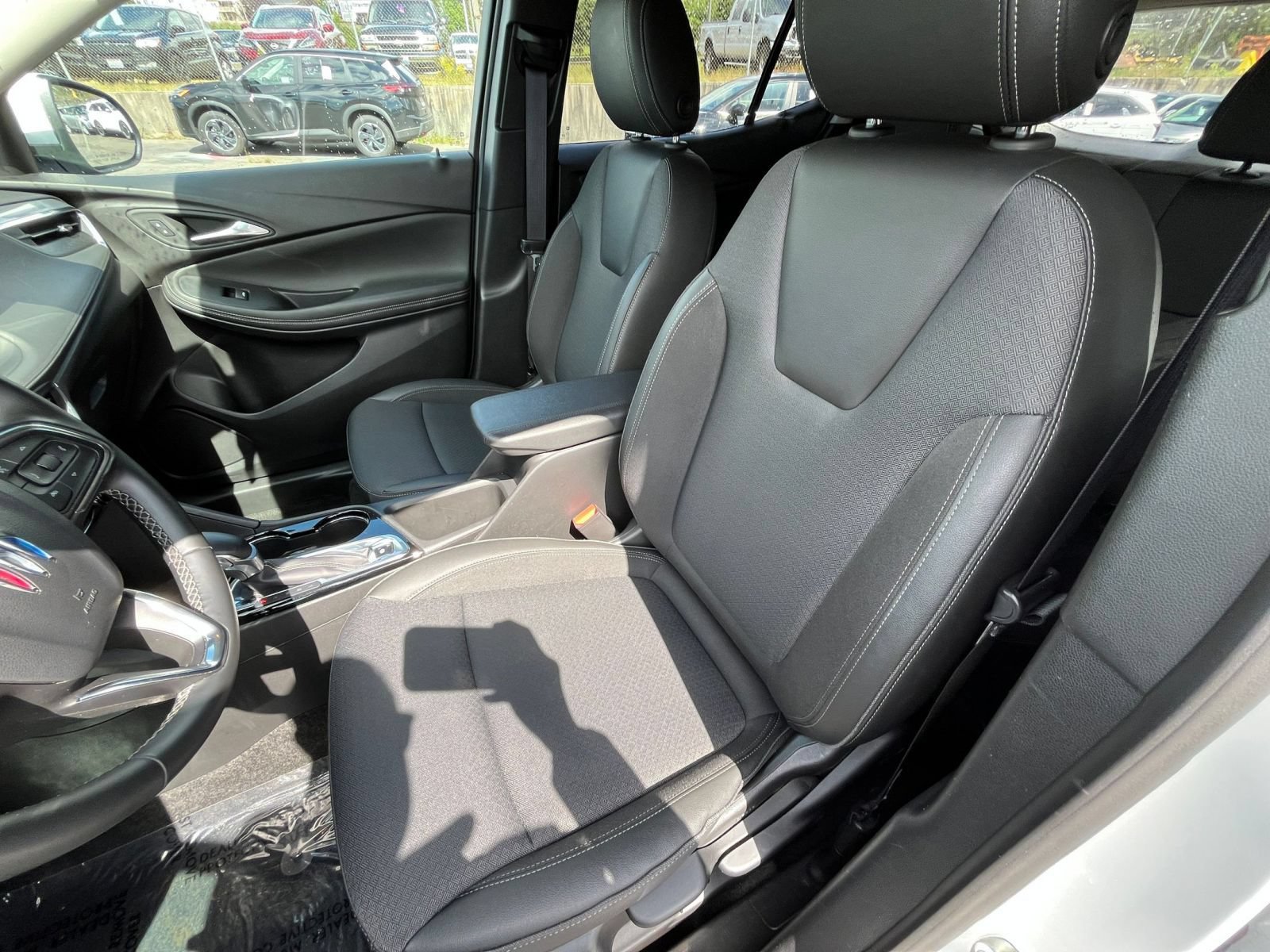 Thumbnail: 2025 Buick Encore GX - 32