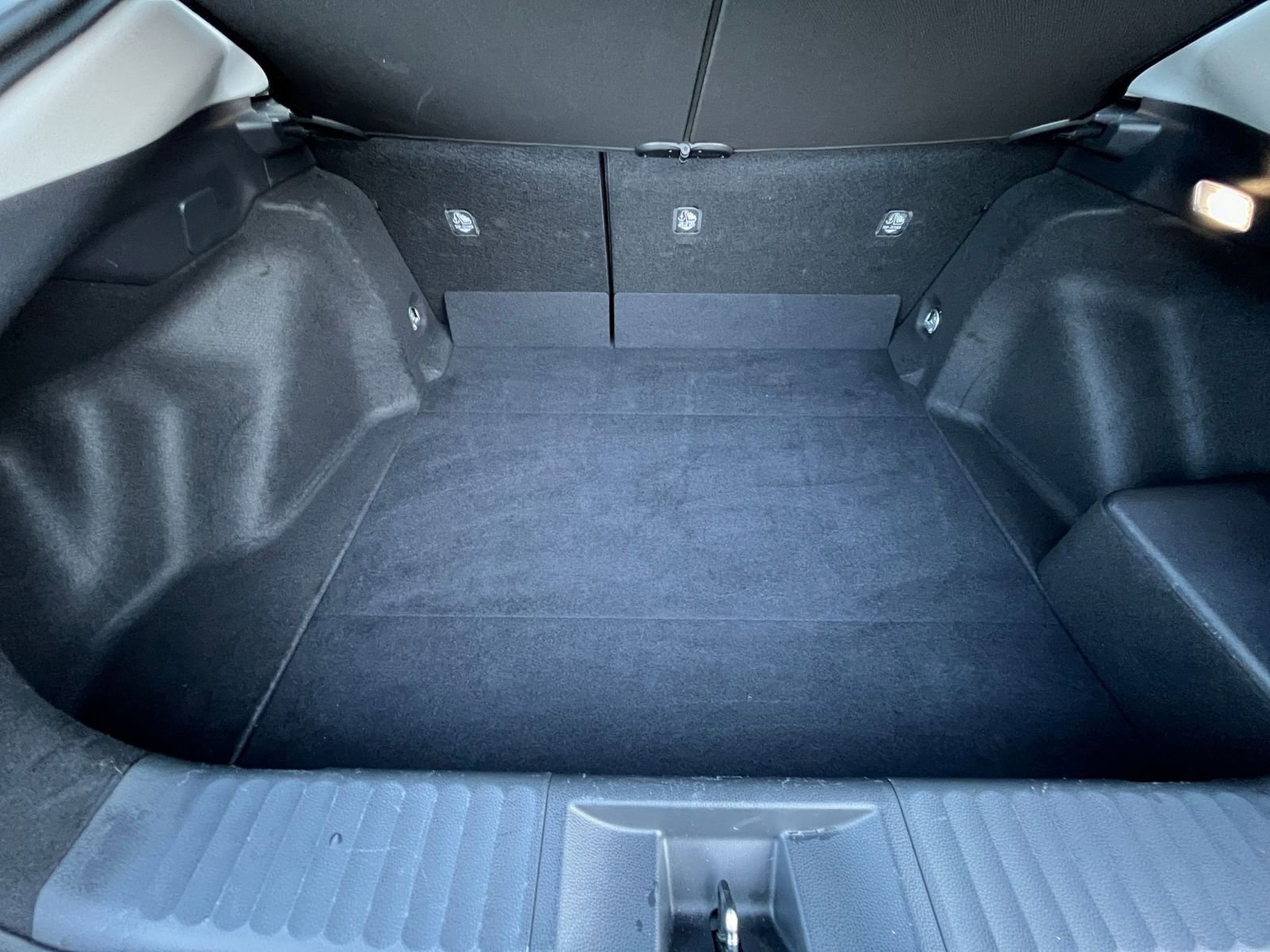 Thumbnail: 2025 Toyota Prius - 31