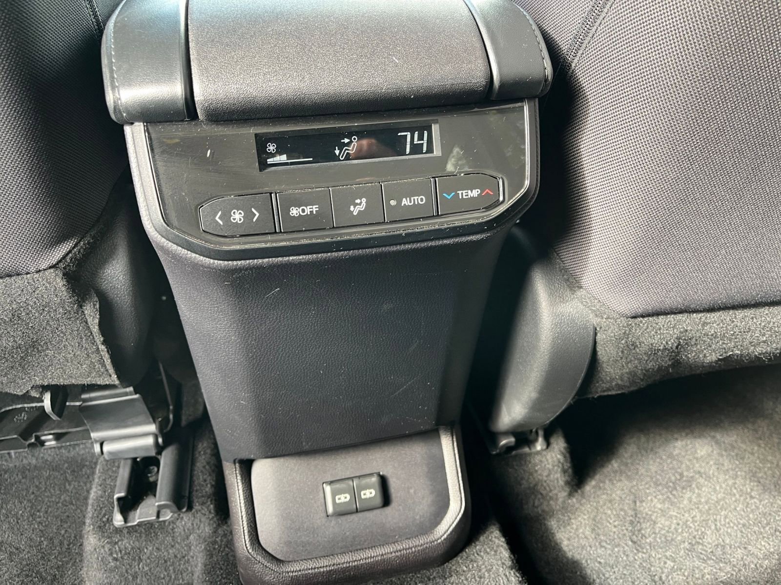 Thumbnail: 2025 Toyota Highlander - 24