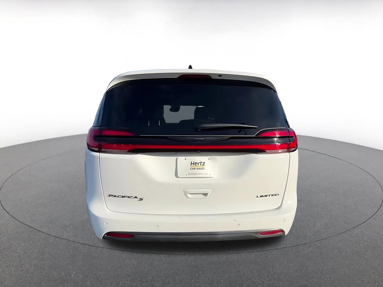 Thumbnail: 2025 Chrysler Pacifica - 12