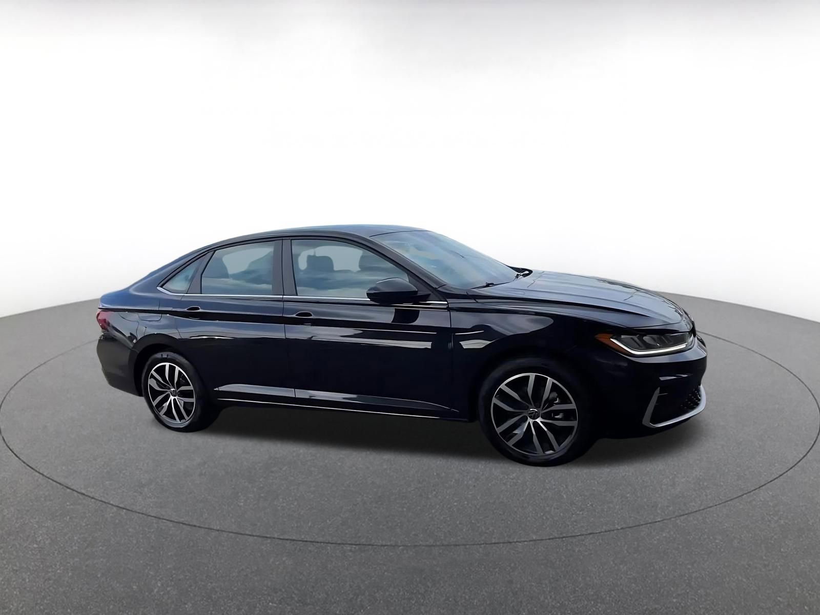 Thumbnail: 2025 Volkswagen Jetta - 2