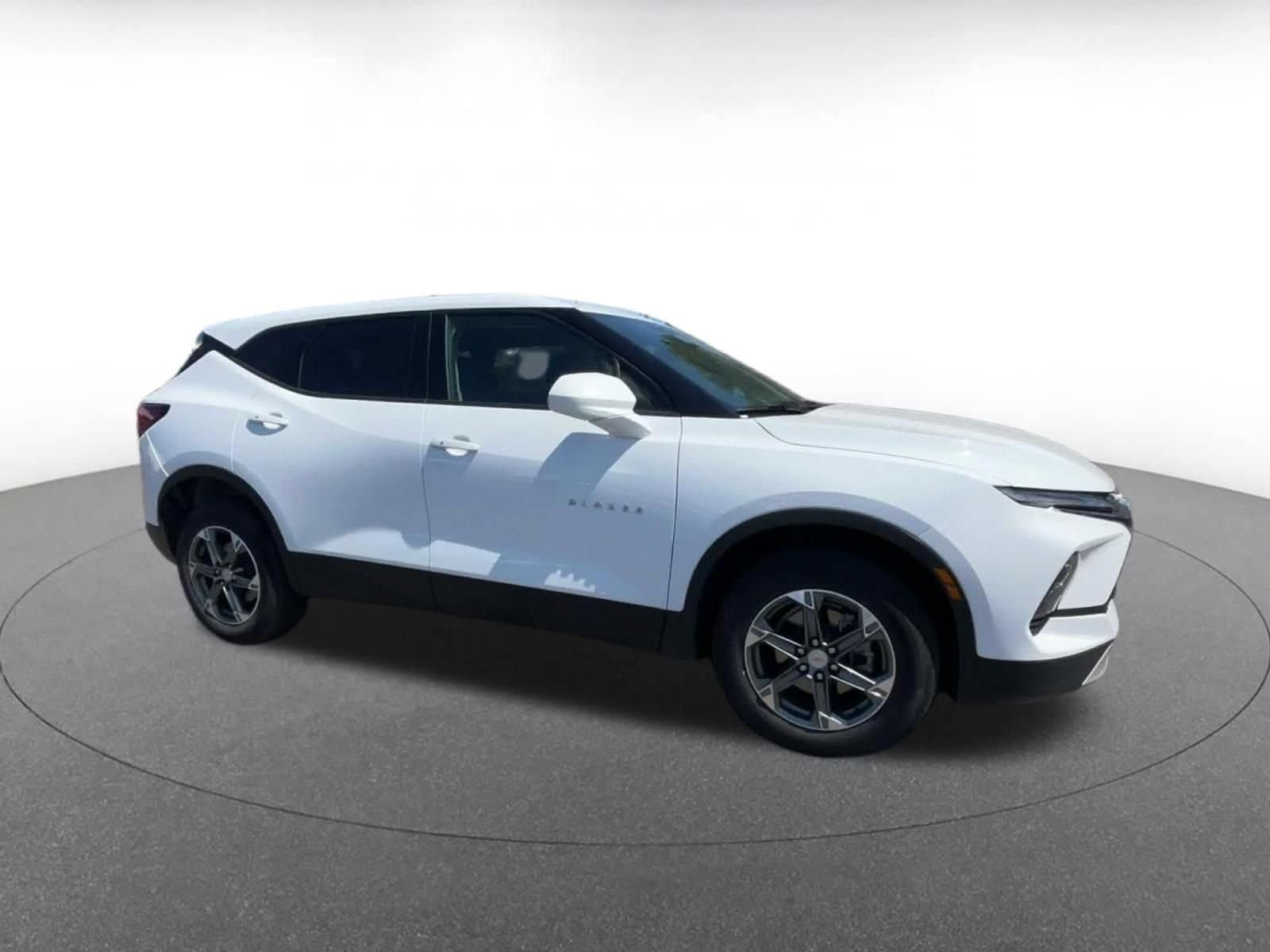 Thumbnail: 2026 Chevrolet Blazer - 2